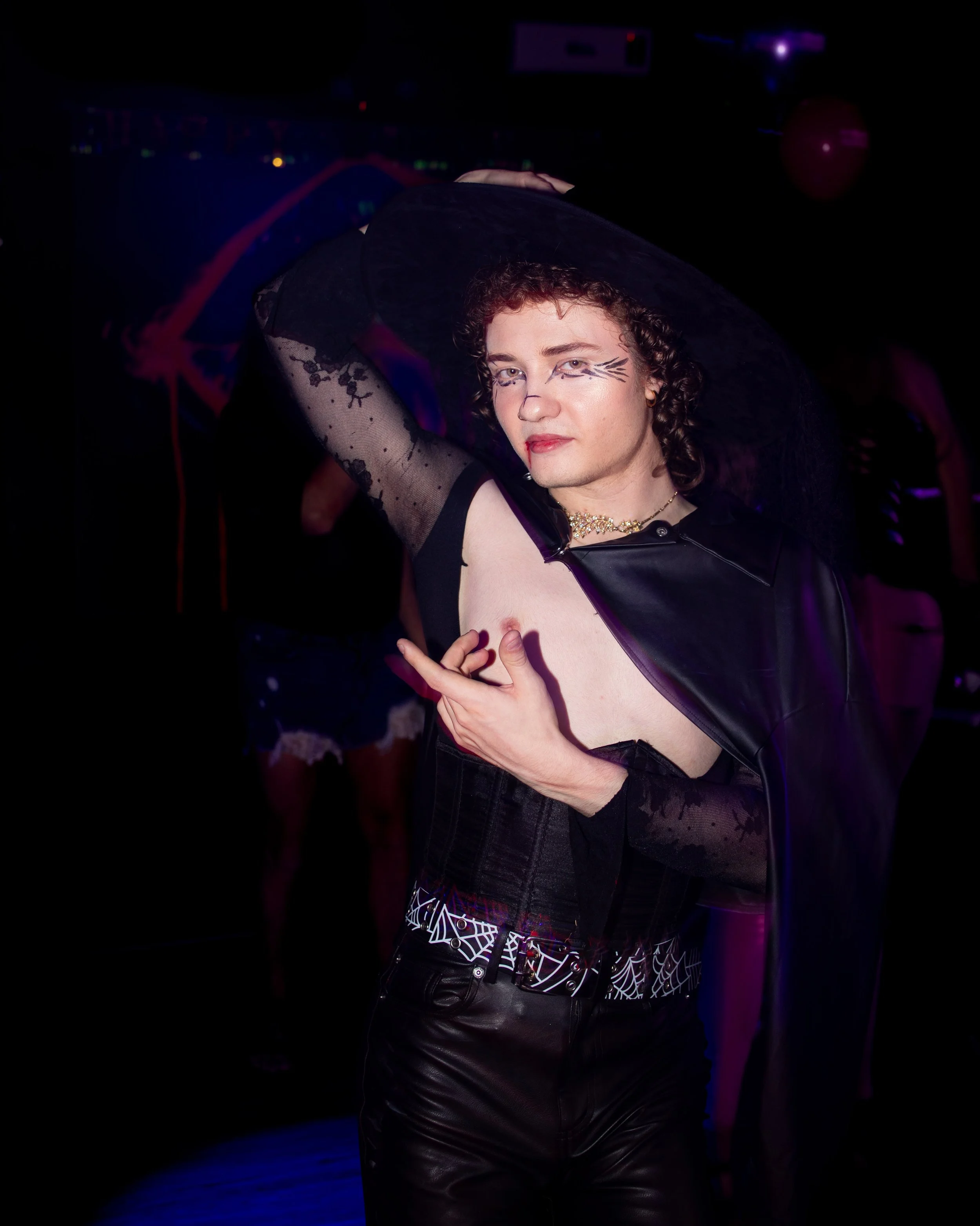 jackielegsbday-080126-028.jpg