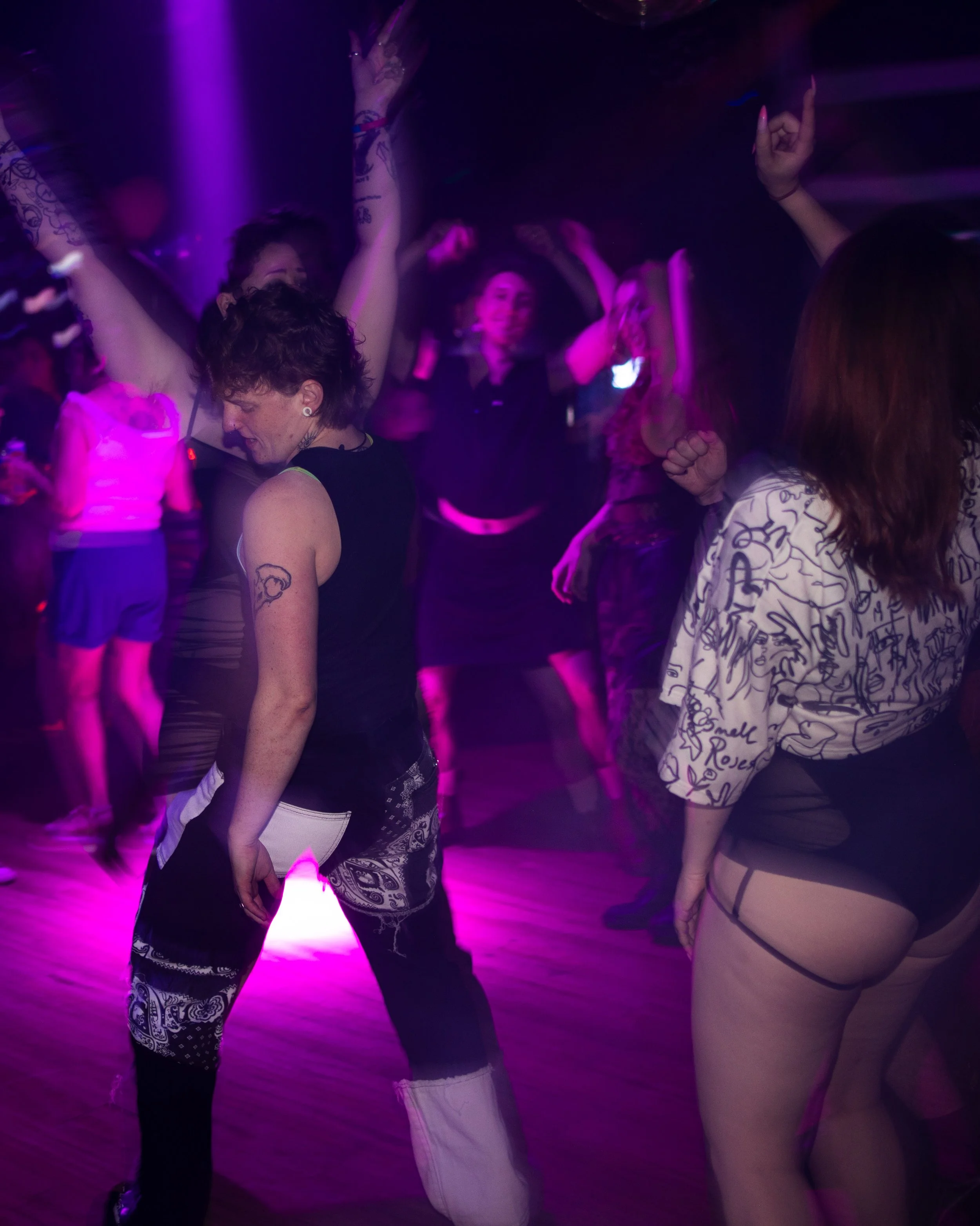 jackielegsbday-080126-014.jpg