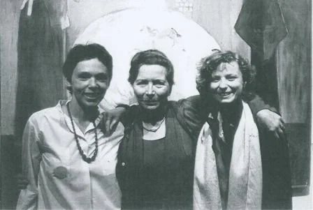 1979 photo of Kathie Sarachild, Simone de Beauvoir and Claudine Serre