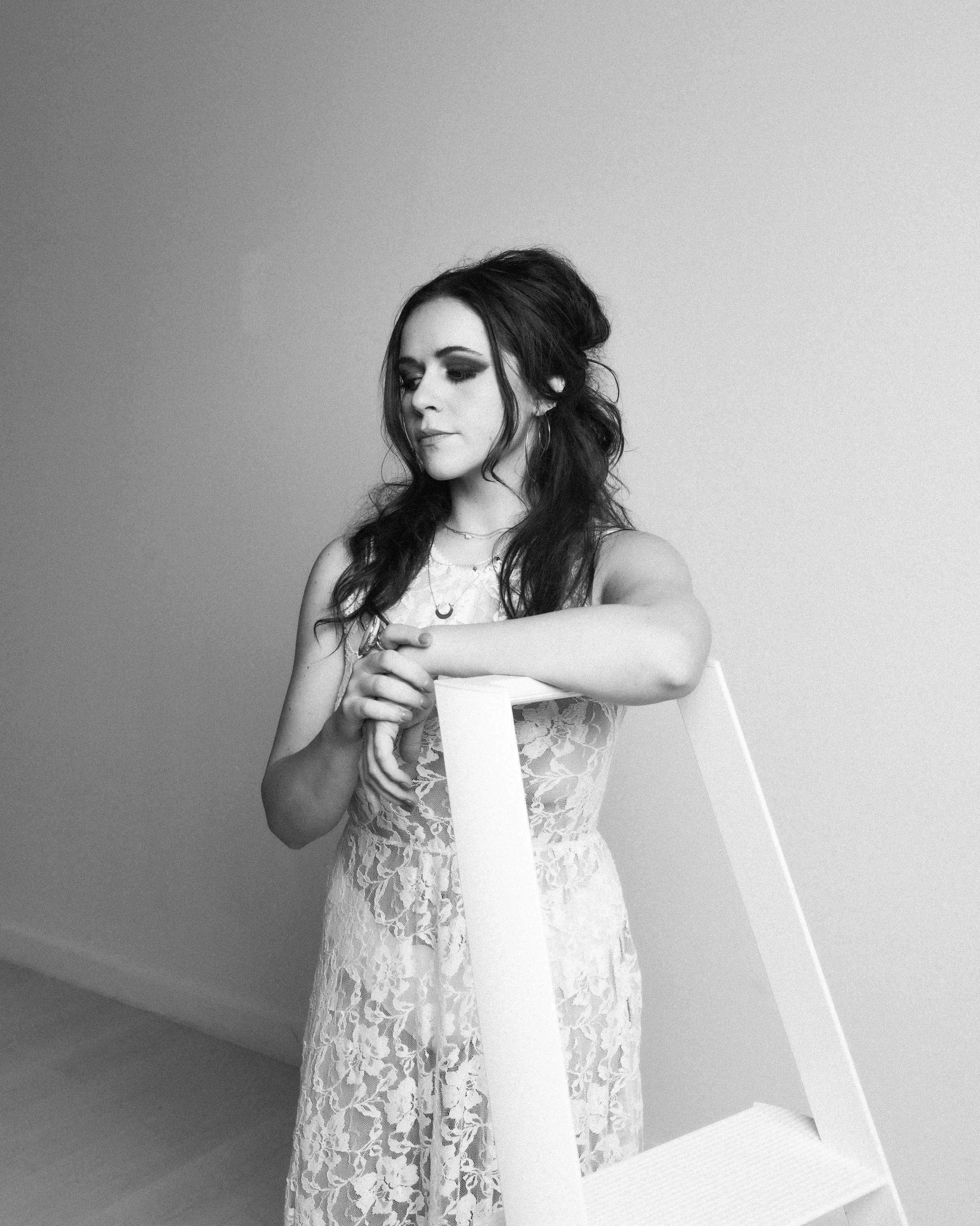 WhiteDress_LadderB&W_BarbaraFG_TaylorRae_ATX2023-577 (3).jpg