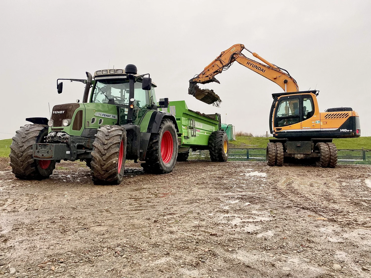 Muck Spreading Slurry Effluent Compost Spreading Slurry Application ...