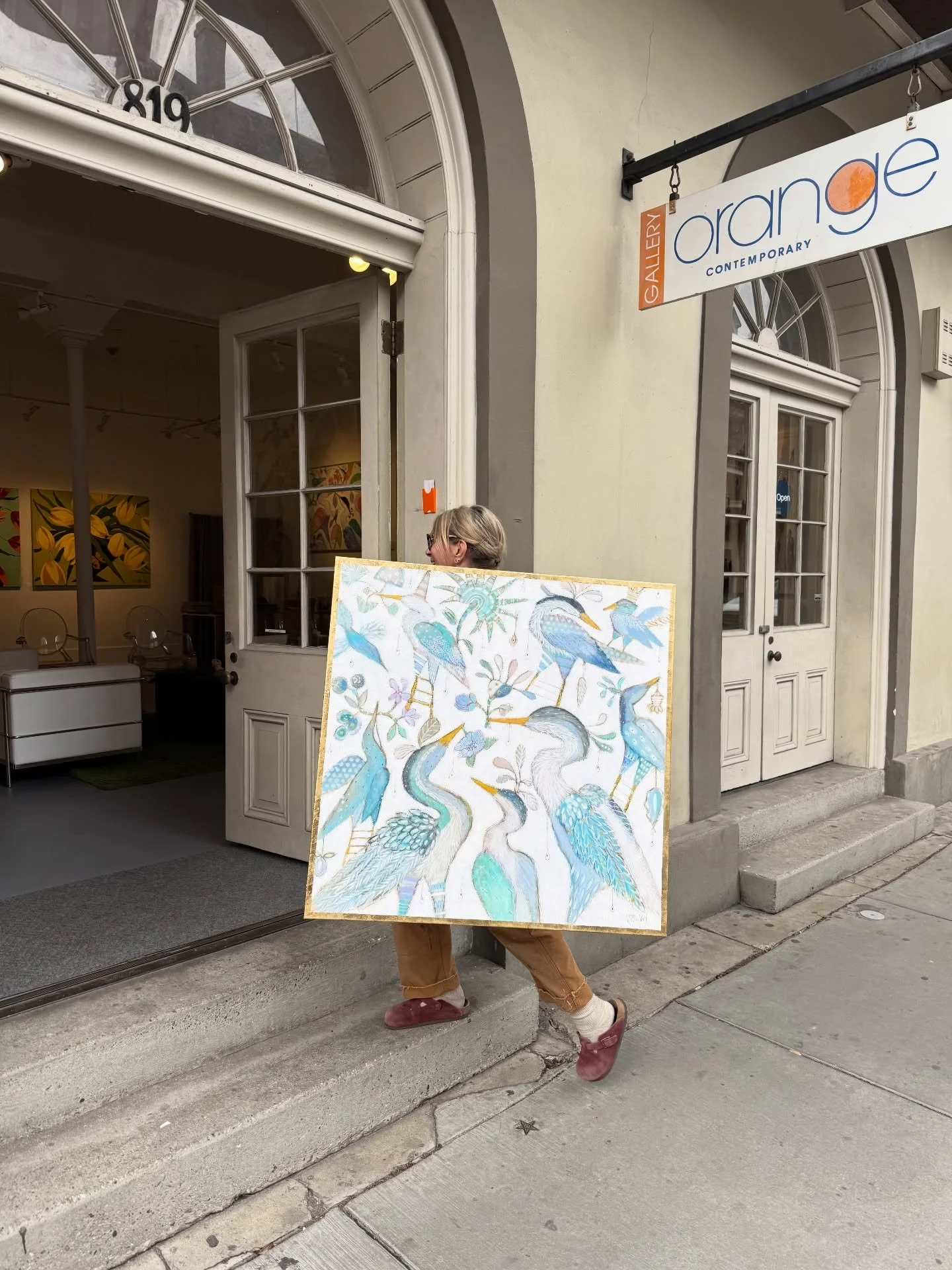 It's always a good day when Gretchen delivers art! New collection of blue birds are in the gallery now 💙 DM for info or more images