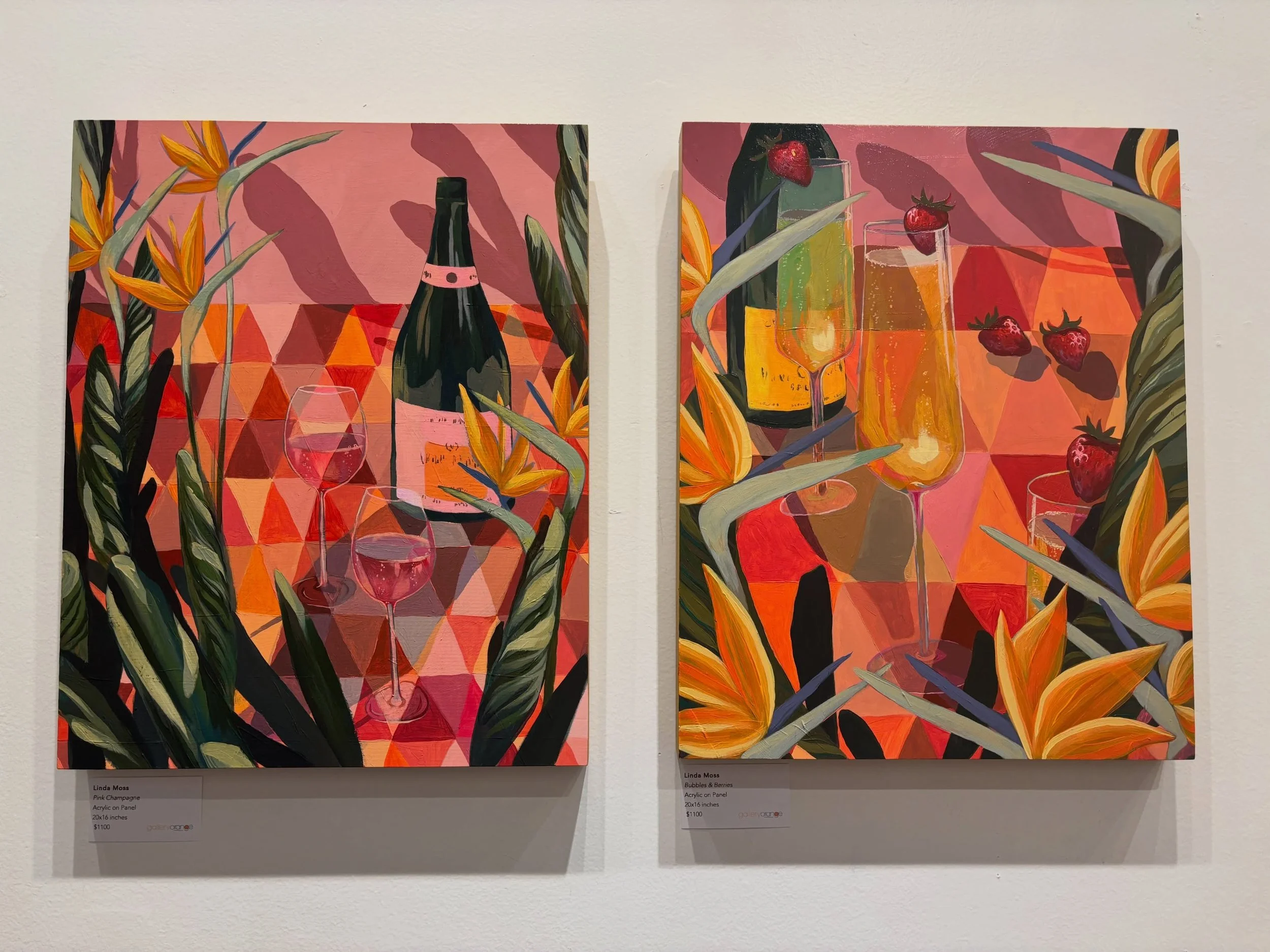 These paintings feel like the first sip of champagne after a long week 🌿🥂 
Tropical blooms, sparkling pours, and a pink glow come together in these vibrant new works by Linda Moss

Pink Champagne &amp; Berries and Bubbles
20x16" &bull; $1100 e