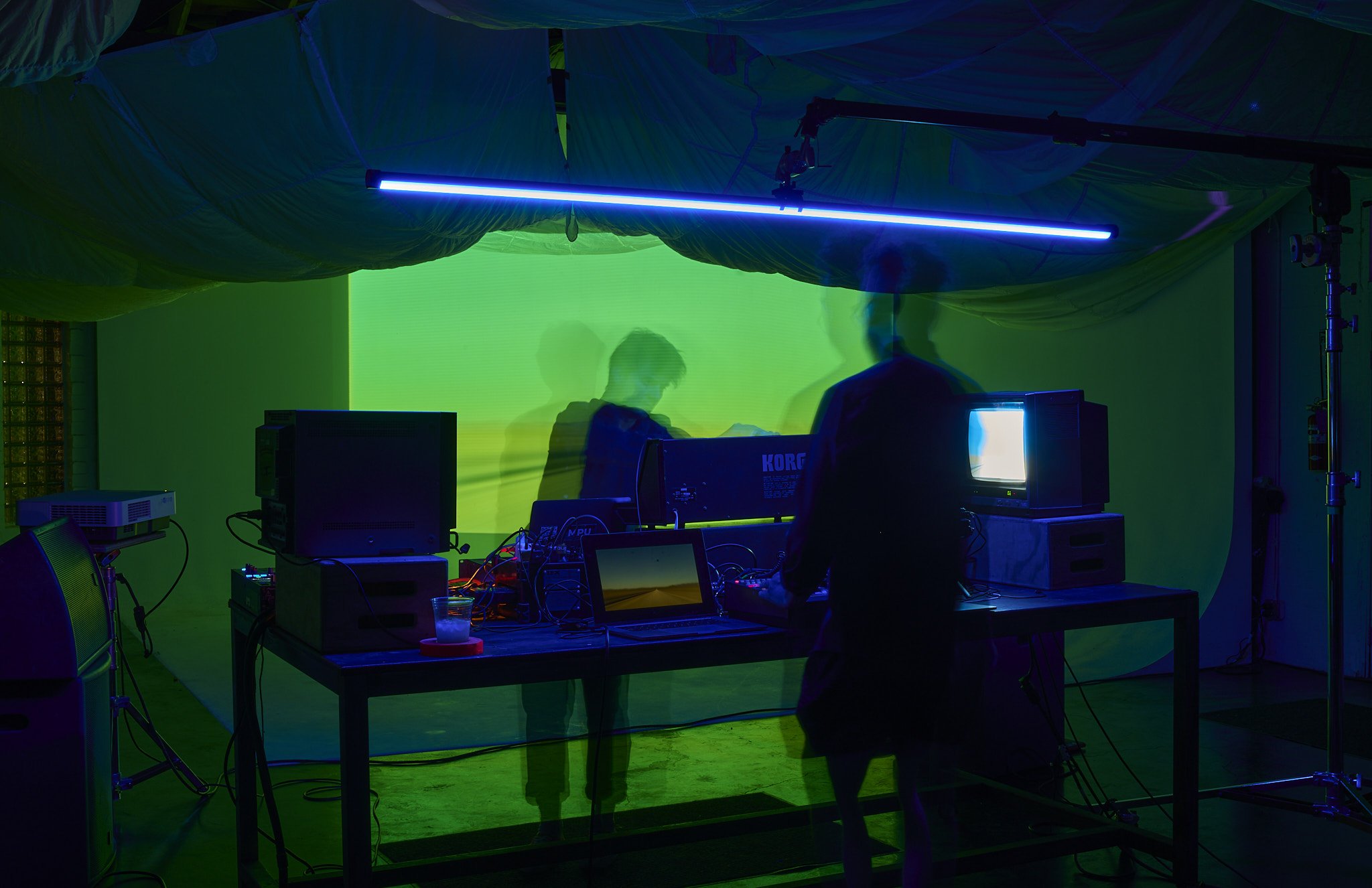 Illian Tape - Anonymous Performance