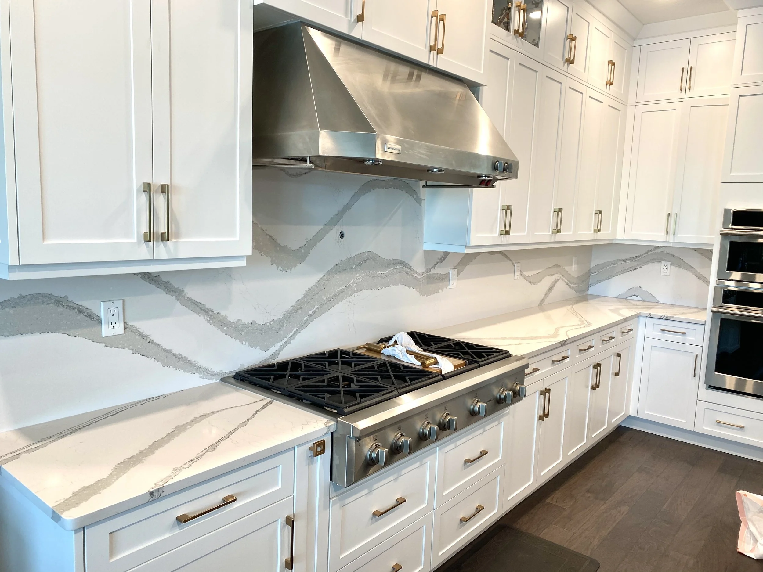 Cambria Brittanicca Countertops with Full Backsplash
