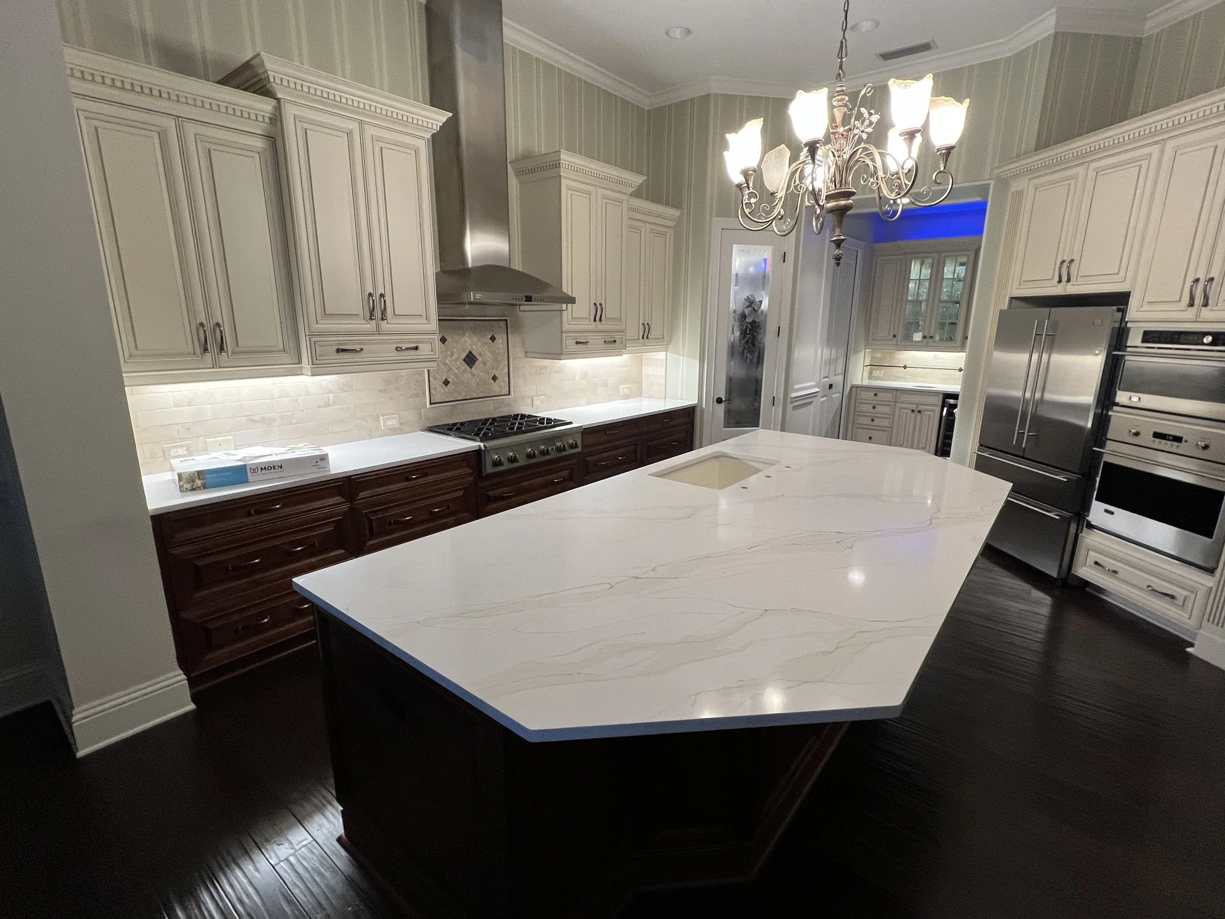 Compac Unique Calacatta Gold Kitchen Countertops
