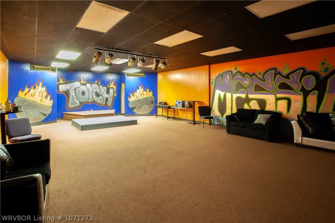 Upper Floor Main Room 1 IMG_7879.jpeg