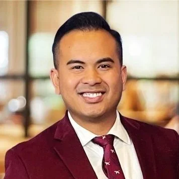 Vik Ath Headshot.jpg