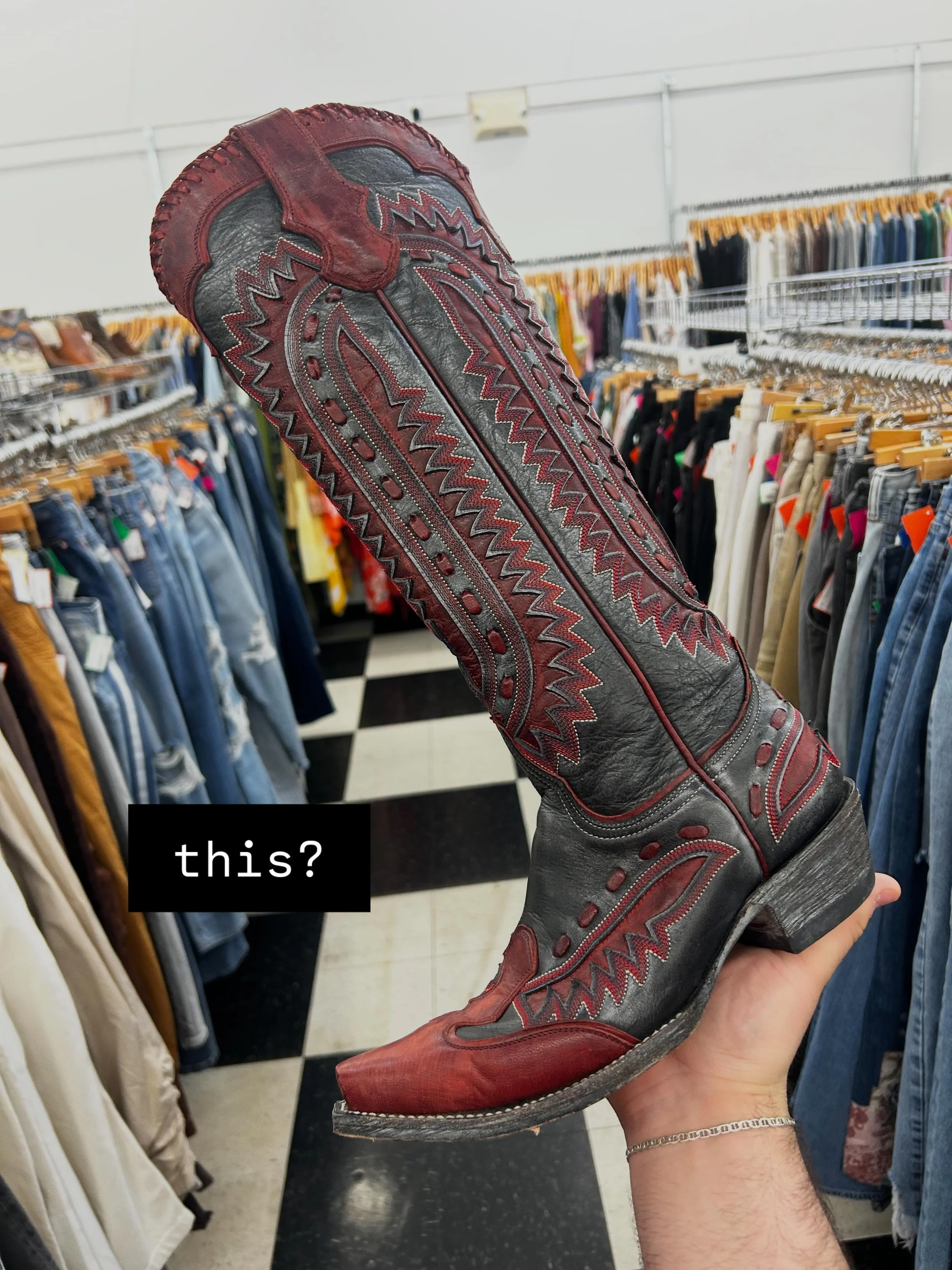 which one are you choosing?! 👢✨

✨both available now at px alcoa!