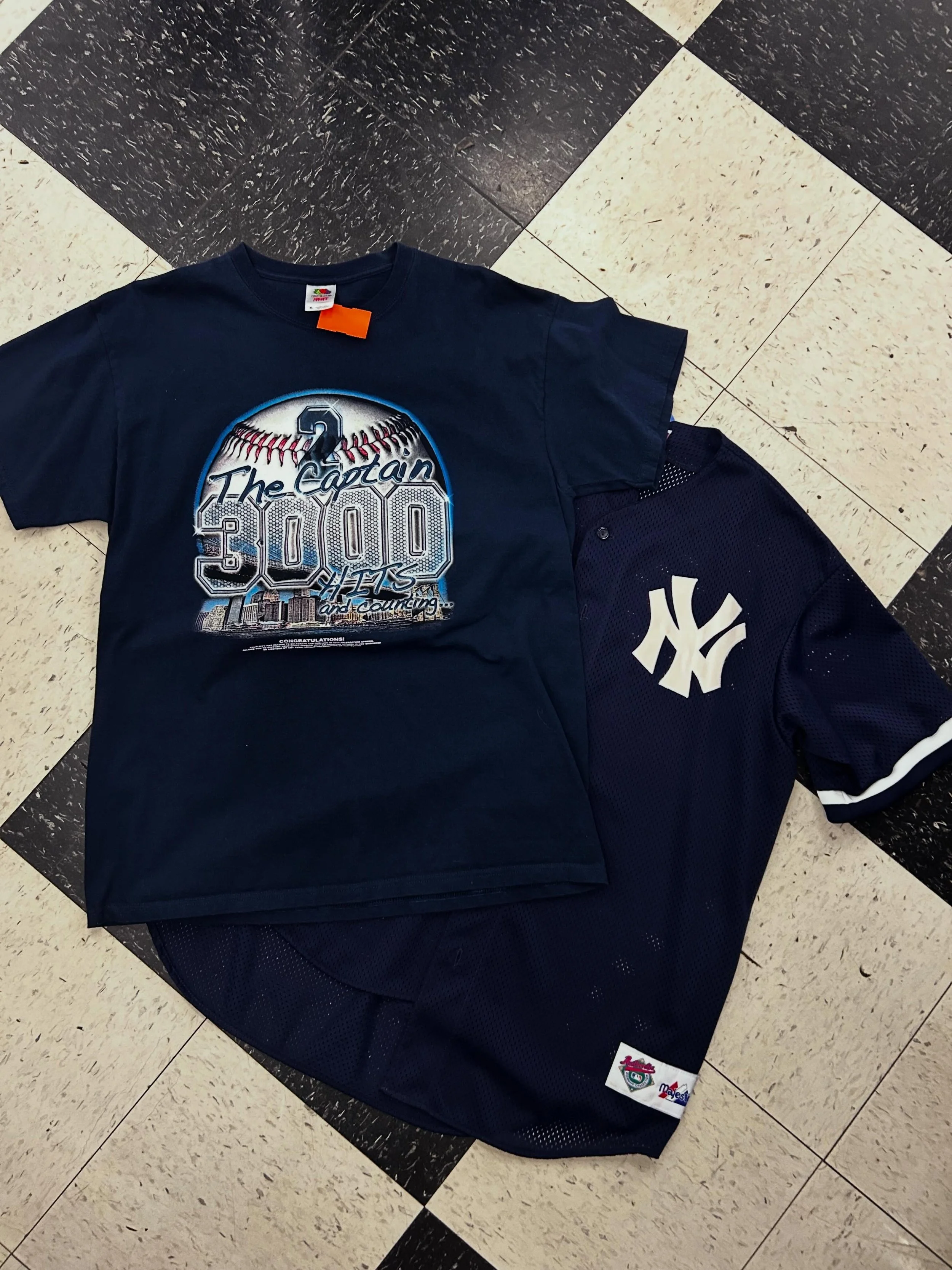 it&rsquo;s baseball season‼️⚾️

Rep these vintage prices at the next game✨😎