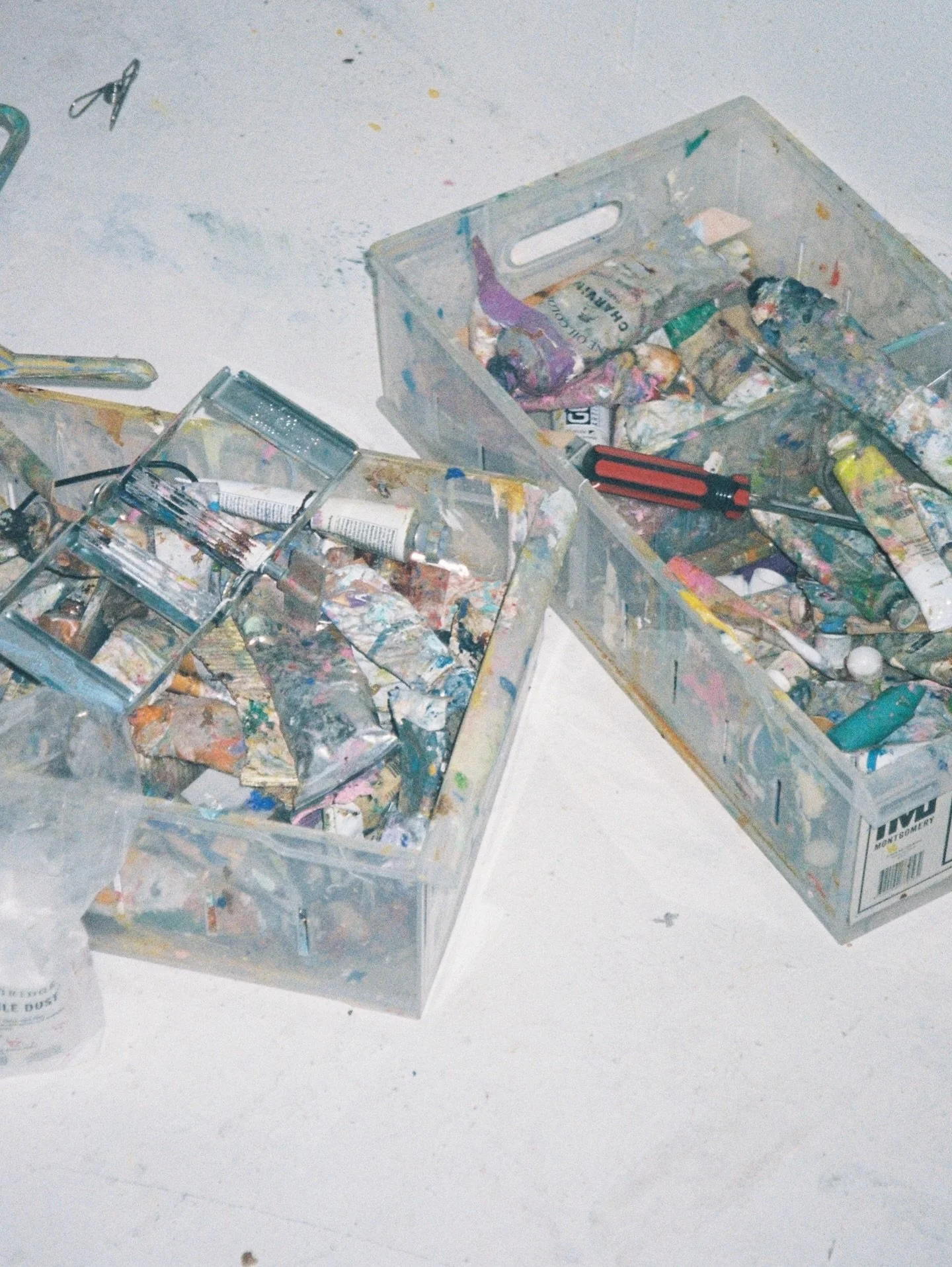 Study of paints, edition 03 with @saramariadarling coming soon to the journal. 

💌