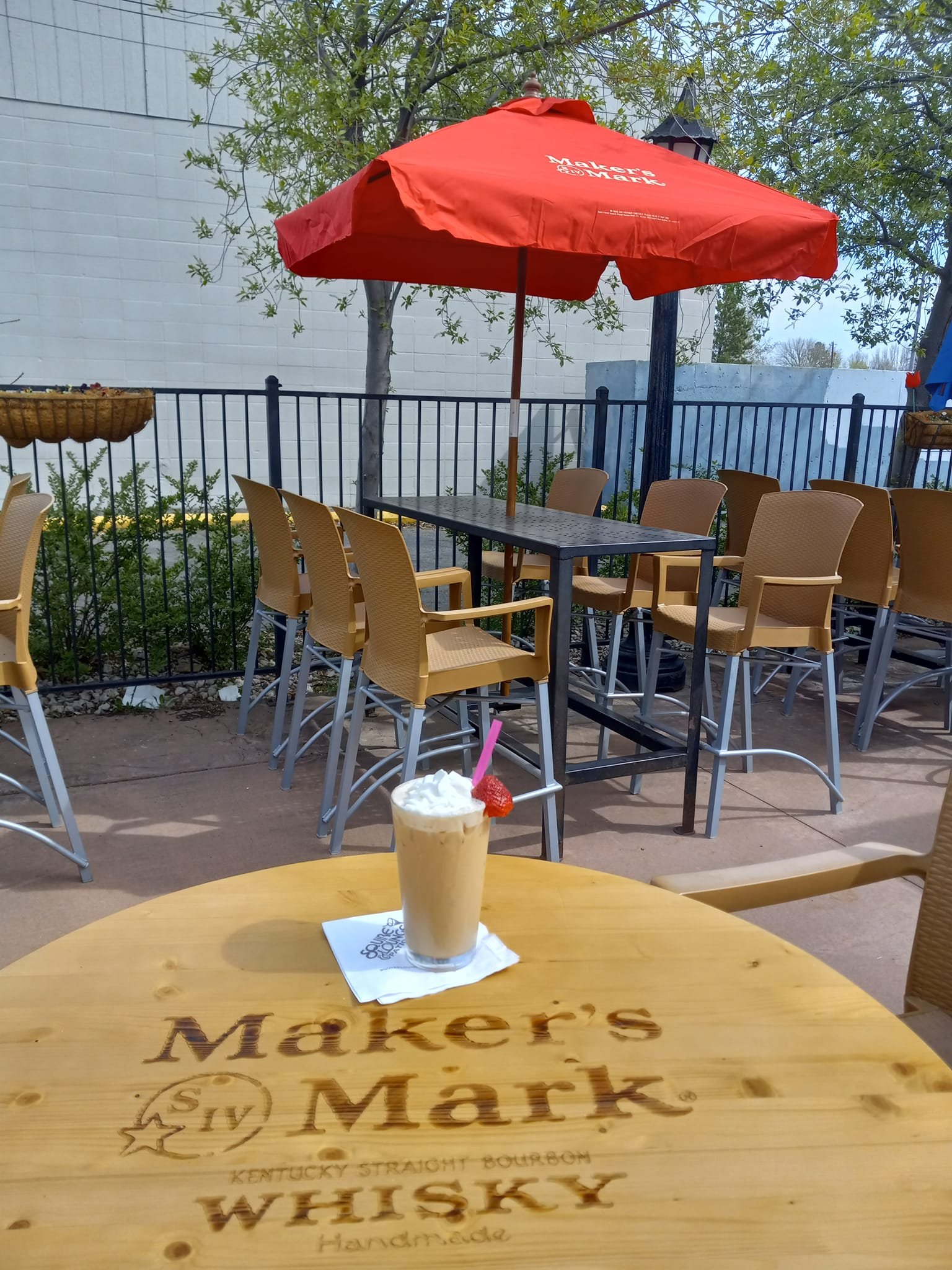 patio3.jpg
