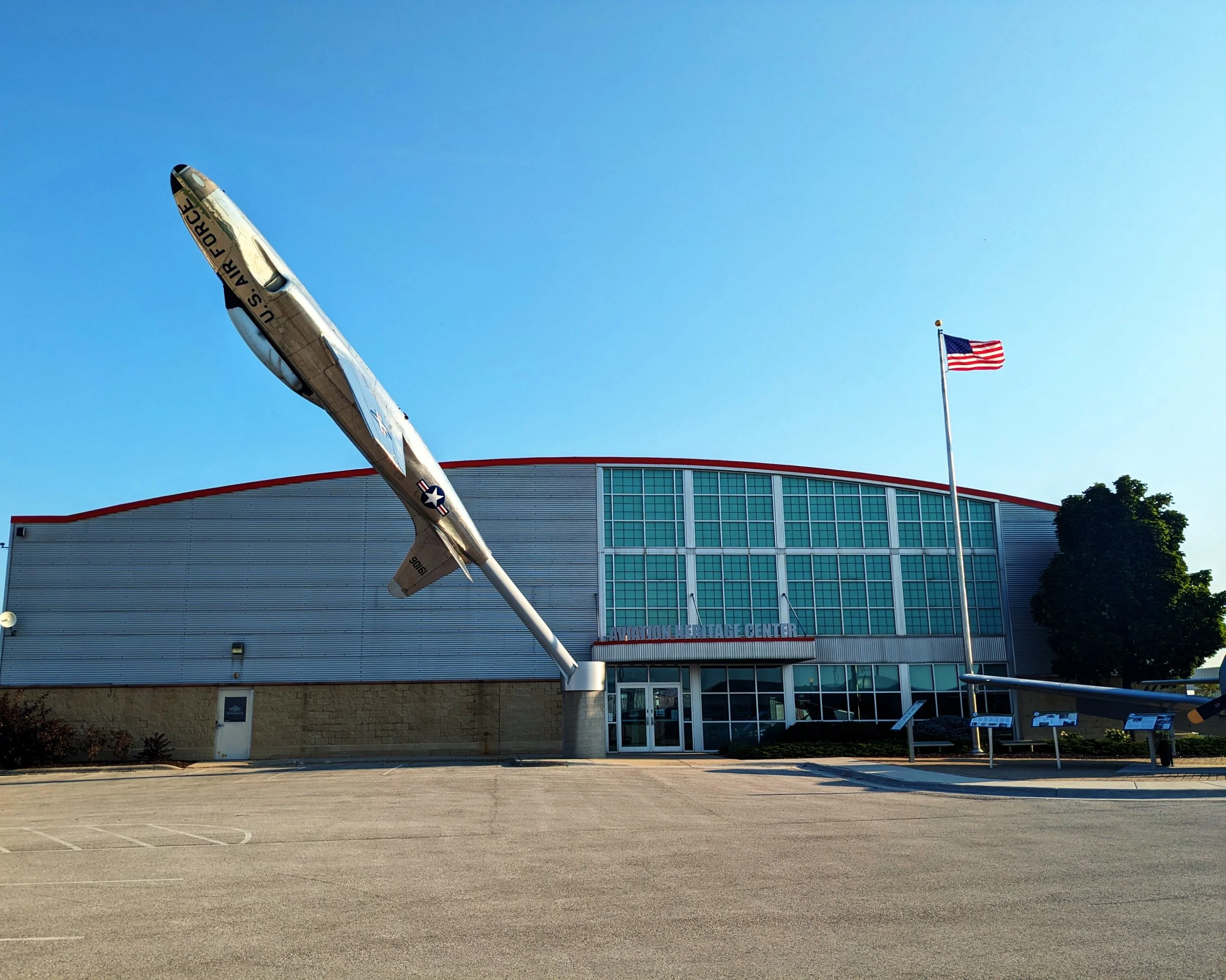 Airport Info — Lake Breeze Aviation