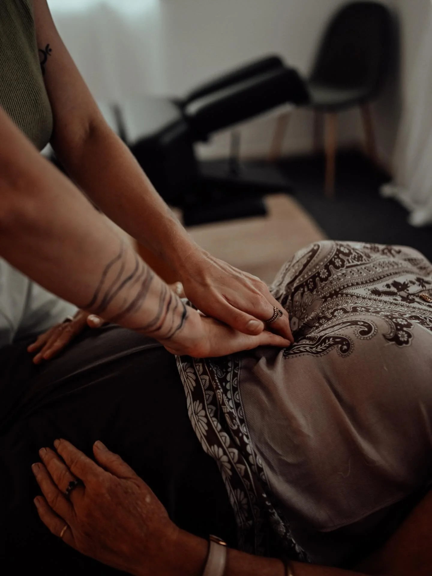 Did you know your diaphragm is more than just a breathing muscle? 

Yes, your diaphragm is the body&rsquo;s primary breathing muscle but its role in the body is so much more!!

When the diaphragm is tight, restricted and not responsive, your breath c