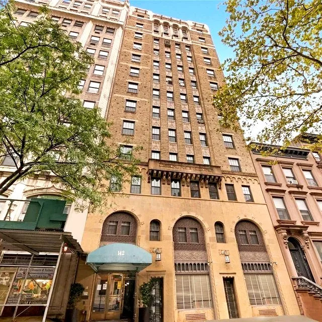 Exterior of the Brooklyn Heights office building at 142 Joralemon Street