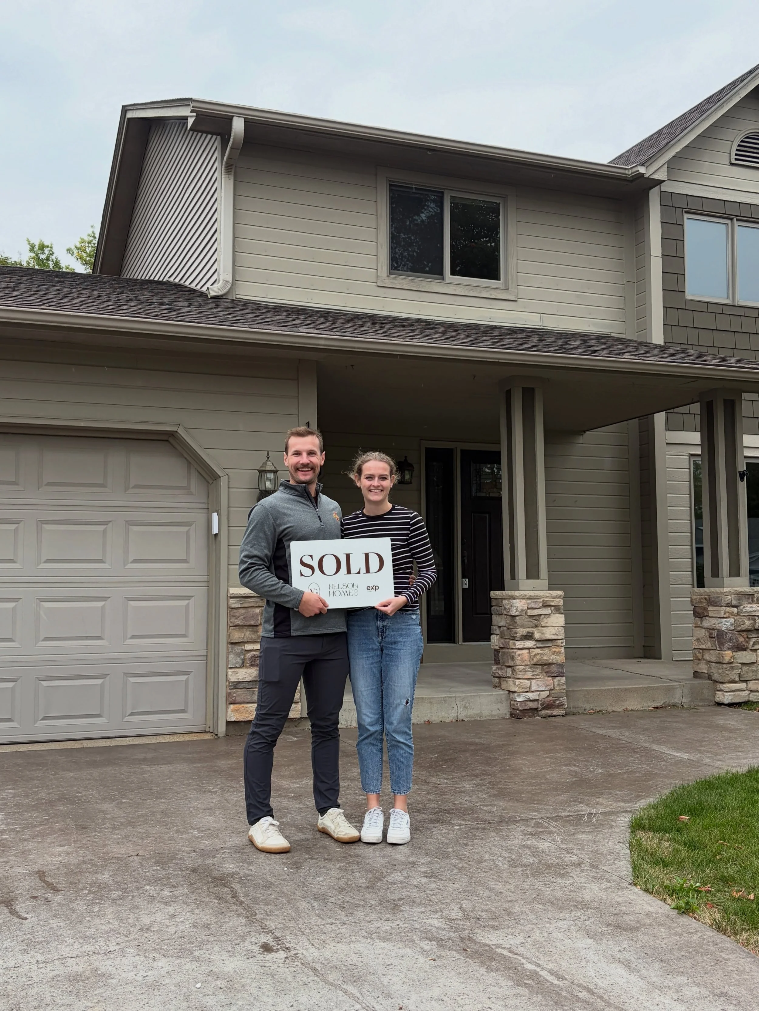 John and Haley 🥹

Early on in their search I described how they would FEEL it when they found their home. Shortly after had an offer accepted and the inspection results put us back on the house hunt. But when they walked into this home, they FELT it