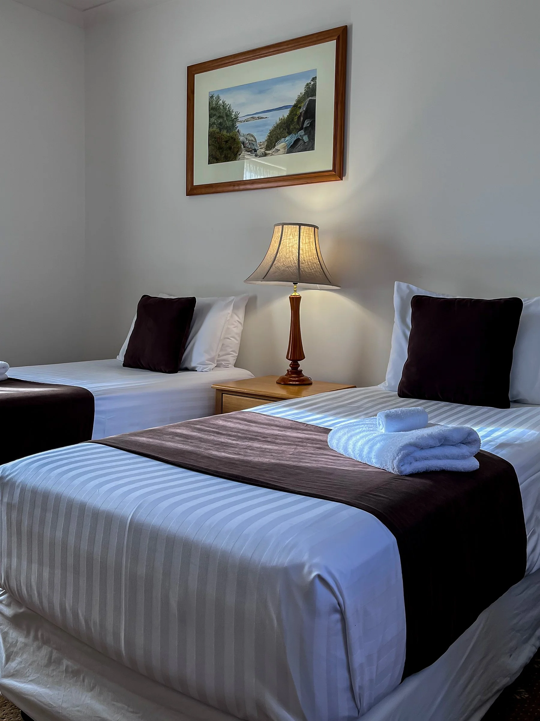 twin room.jpg