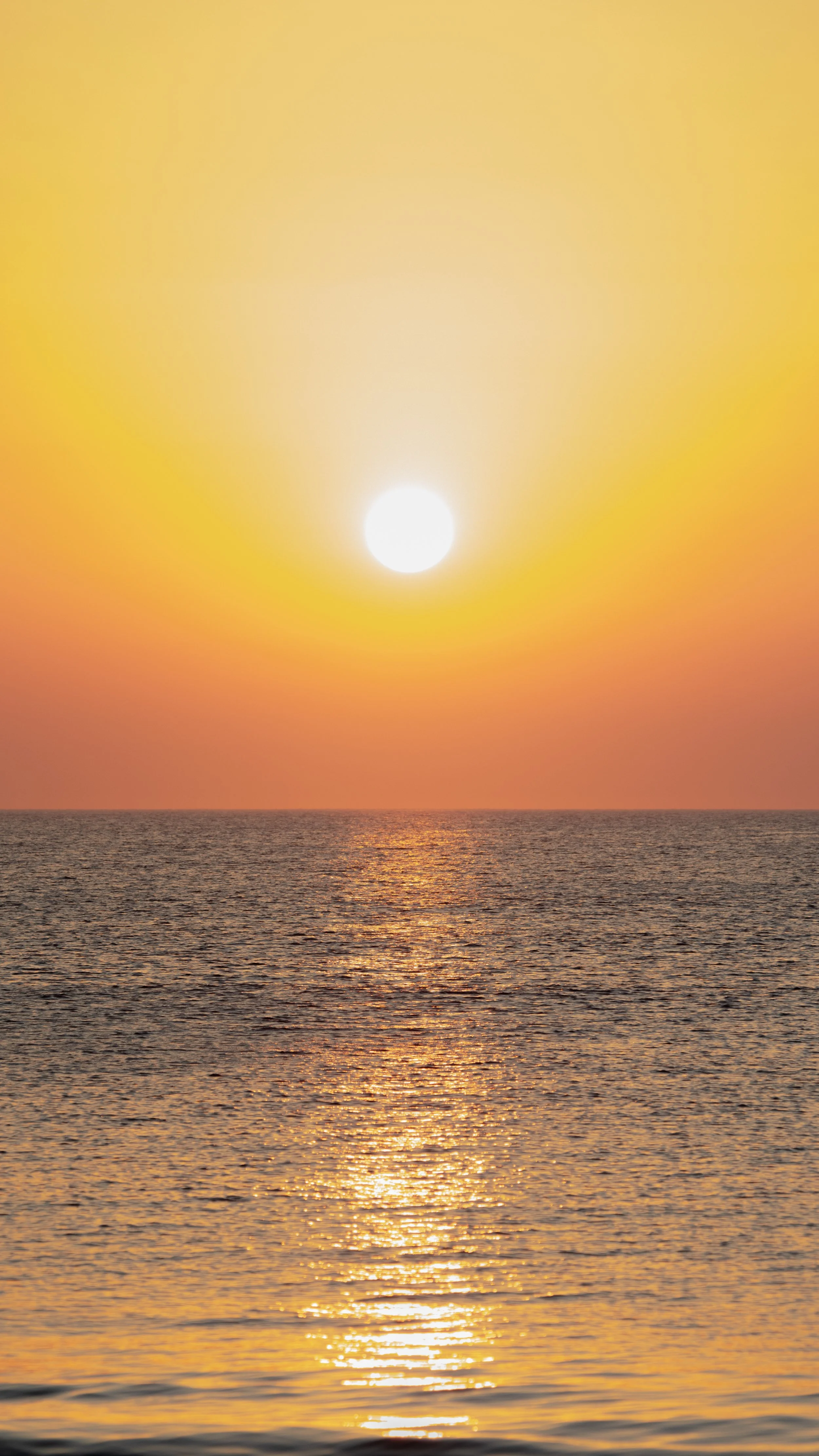1:10 Golden Ocean Horizon.jpg