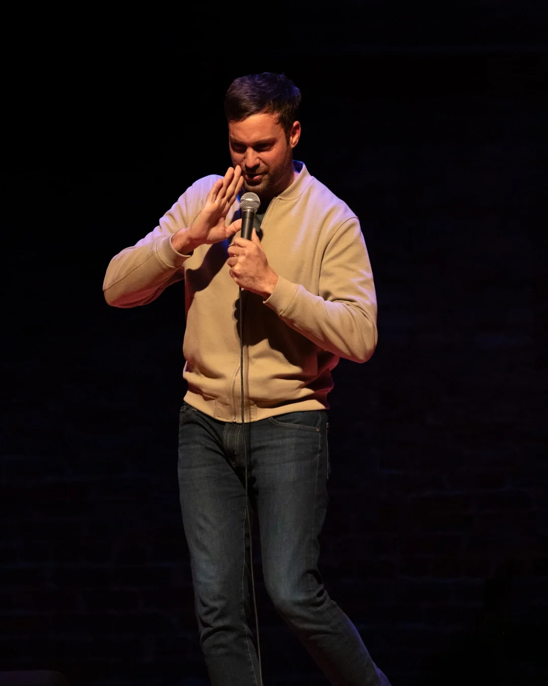 Jeff Dye Yelling_Knee Bent- Final- Watermarked.webp