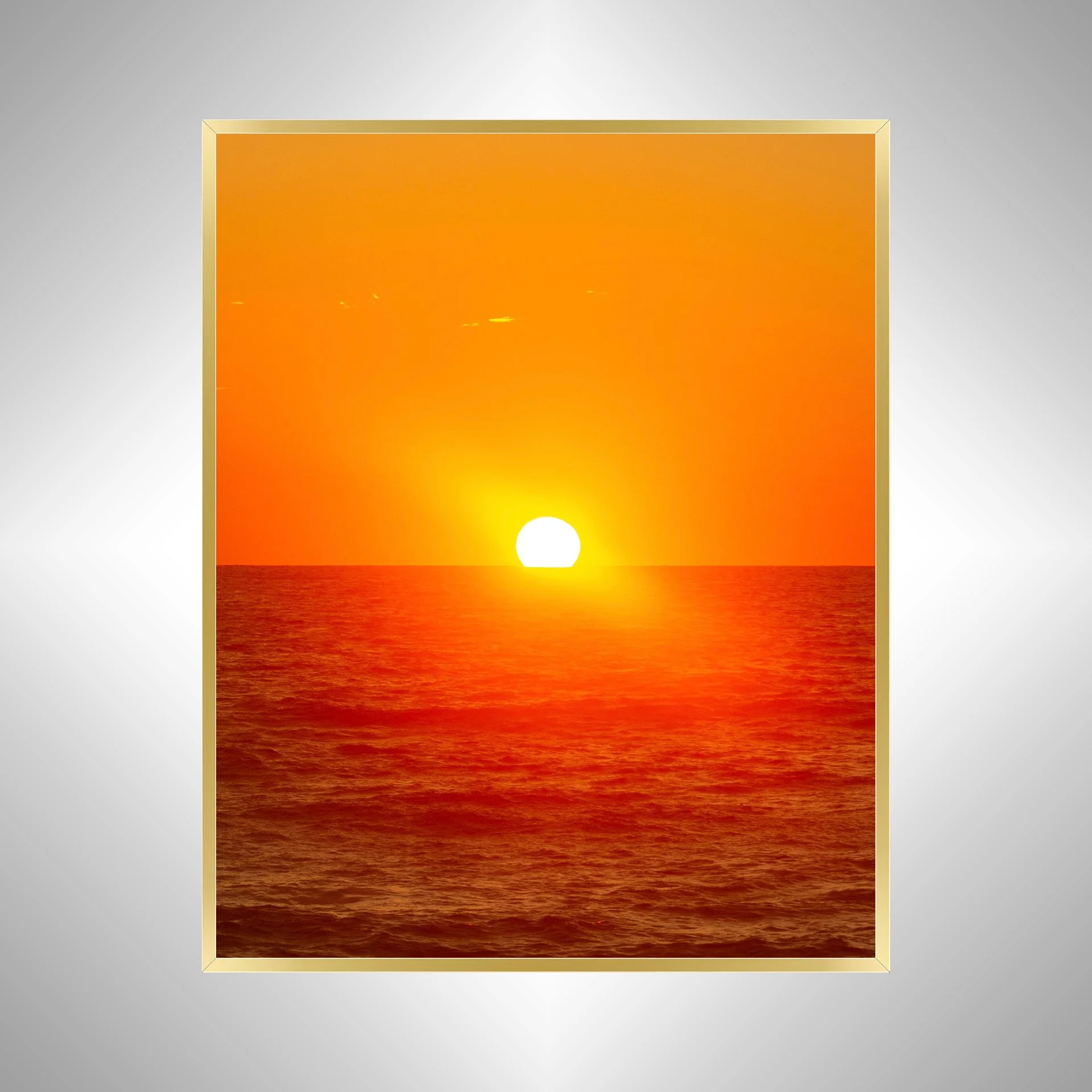1:10 Hatteras Horizon Hot Sun Flare- Gold.jpg