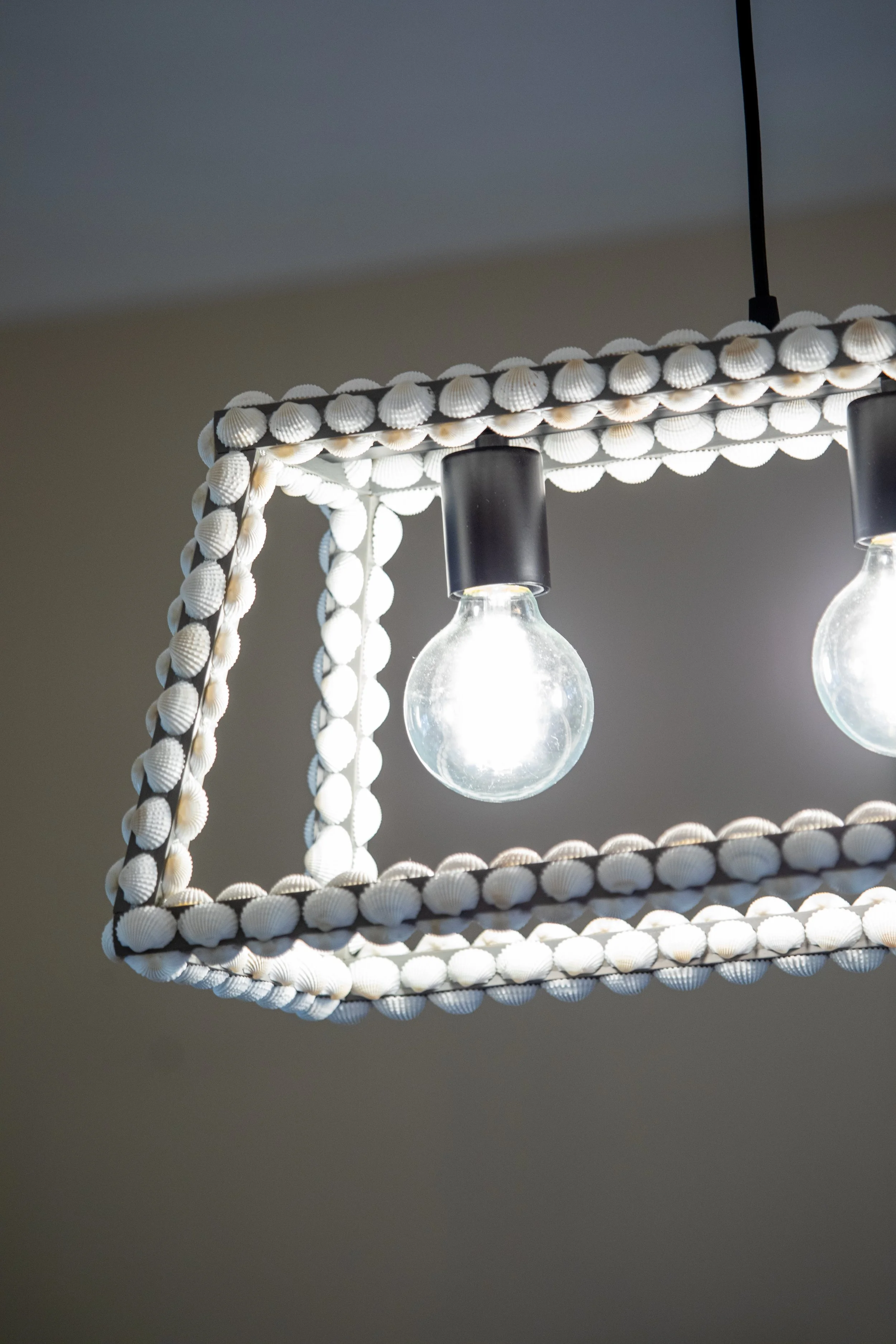 Photo & Video by Will Locke Product Photography in Norfolk, VA for Carolina Willow Shell Art. 