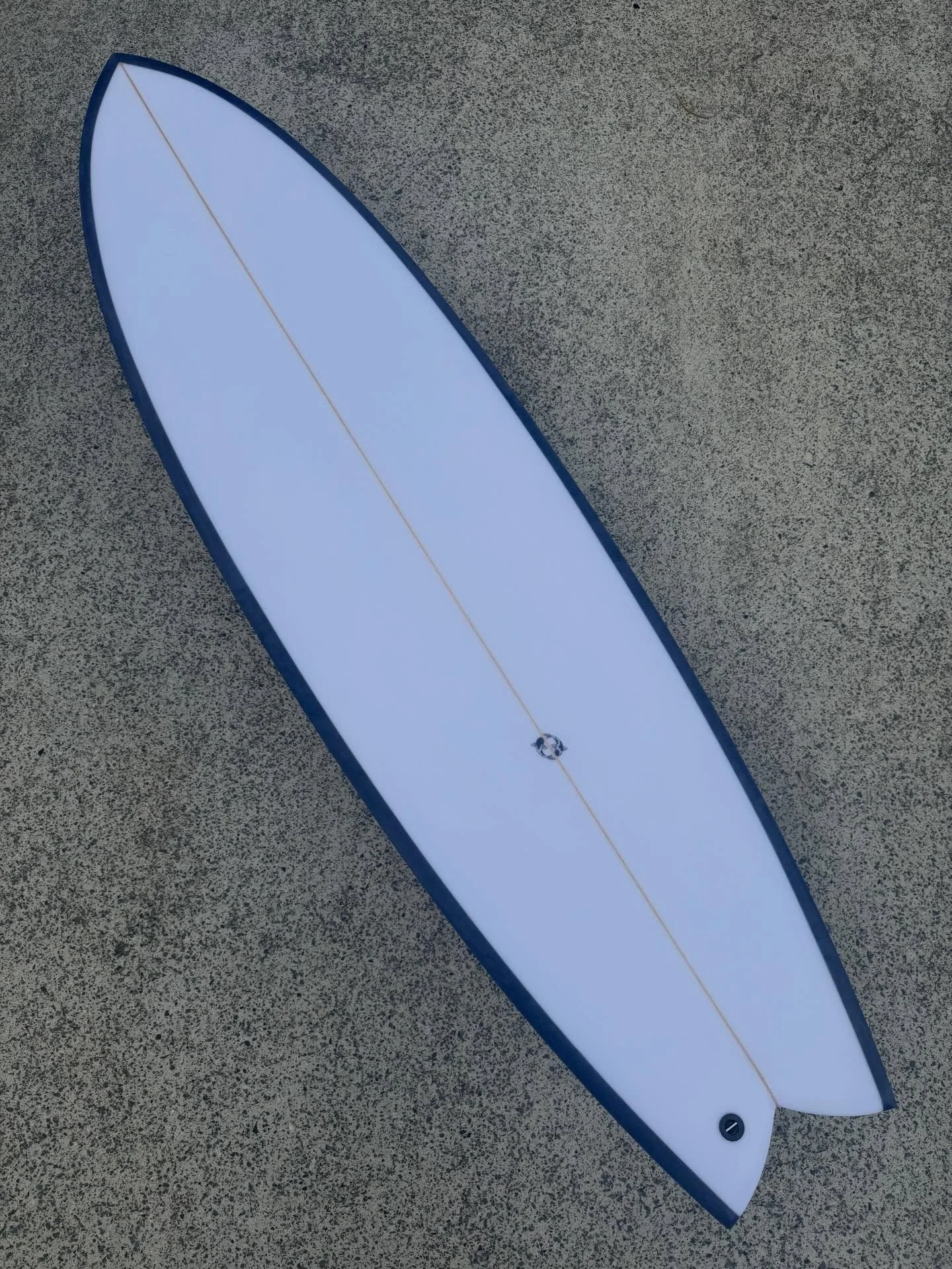 6&rsquo;0 x 20&rdquo; x 2 7/8&rdquo; yin yang fish for @fabs.outdoors

Twin with trailer. Kind of a traditional fish outline with a little width taken out. This board has got a lot of foam upfront, making for some easy paddling into waves. ✌️