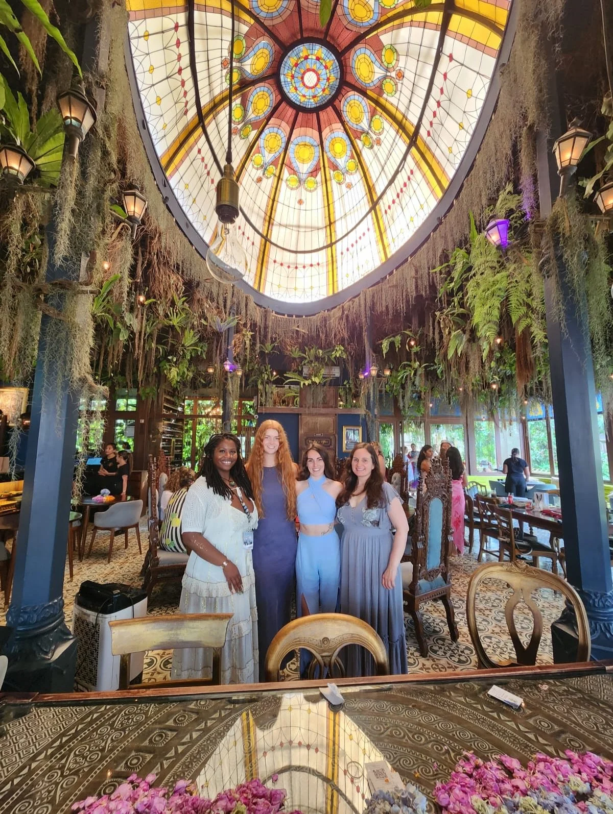 BALI RETREAT: DAY 5 🪷 

Day 5 began with Mediumship development, followed by the mystical trip to @merlinsmagicbali 🔮🍇

I was certainly in my element, surrounded by crystals, nature, fantastic food and even better company 😍 such a divine venue! 
