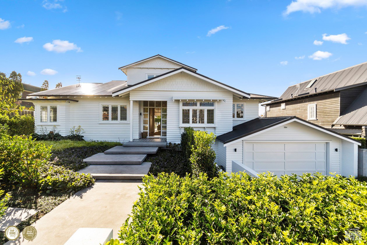 Image c/o House of the Year - View from street of Remuera project where Swift Roofing installed ColorCote ZinaCore coated, Ironsand coloured Corrugate roofs. Ninety45 won a National Top 100 Award, was the Regional Category Winner Auckland / Northland