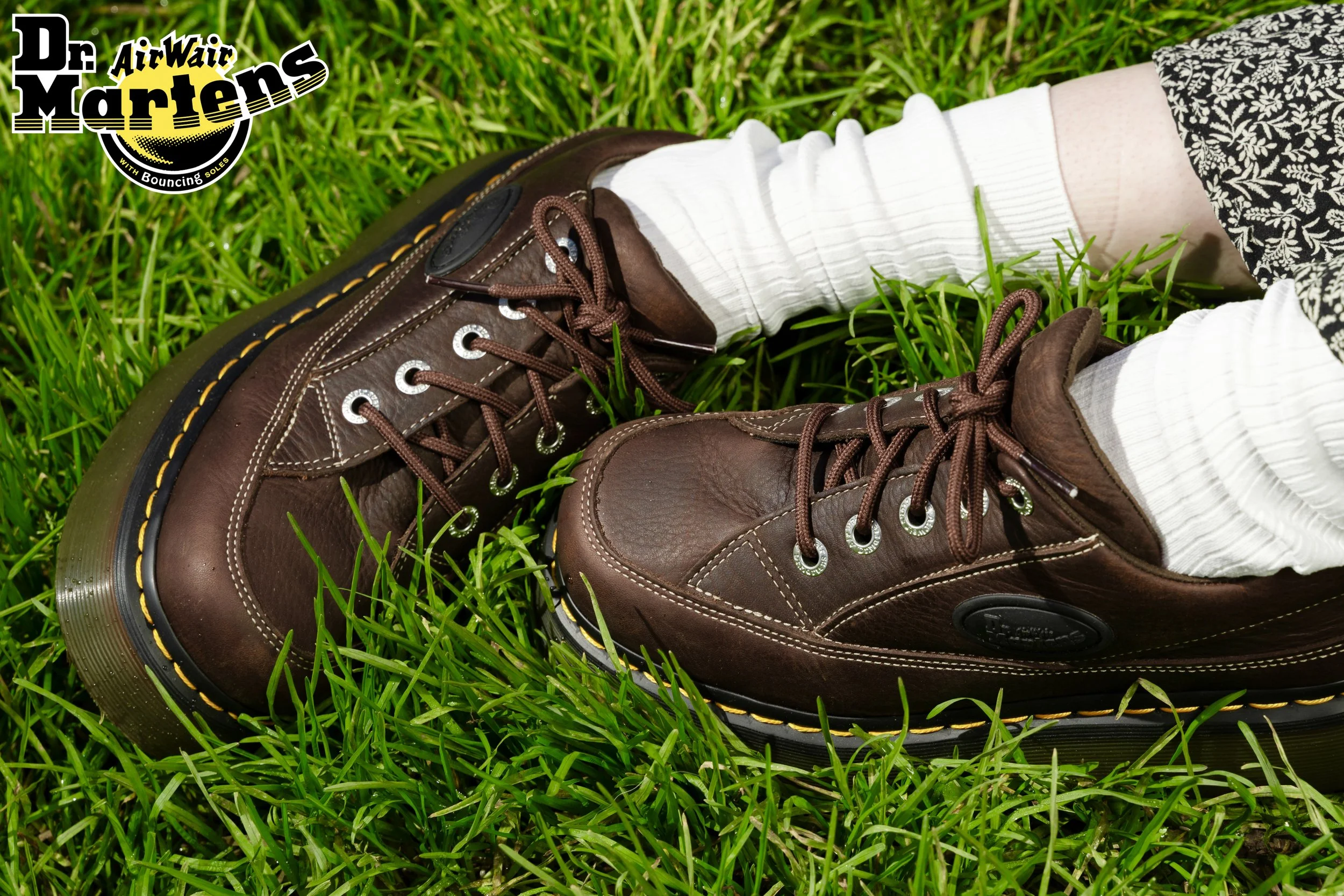 raeshoe2.jpg