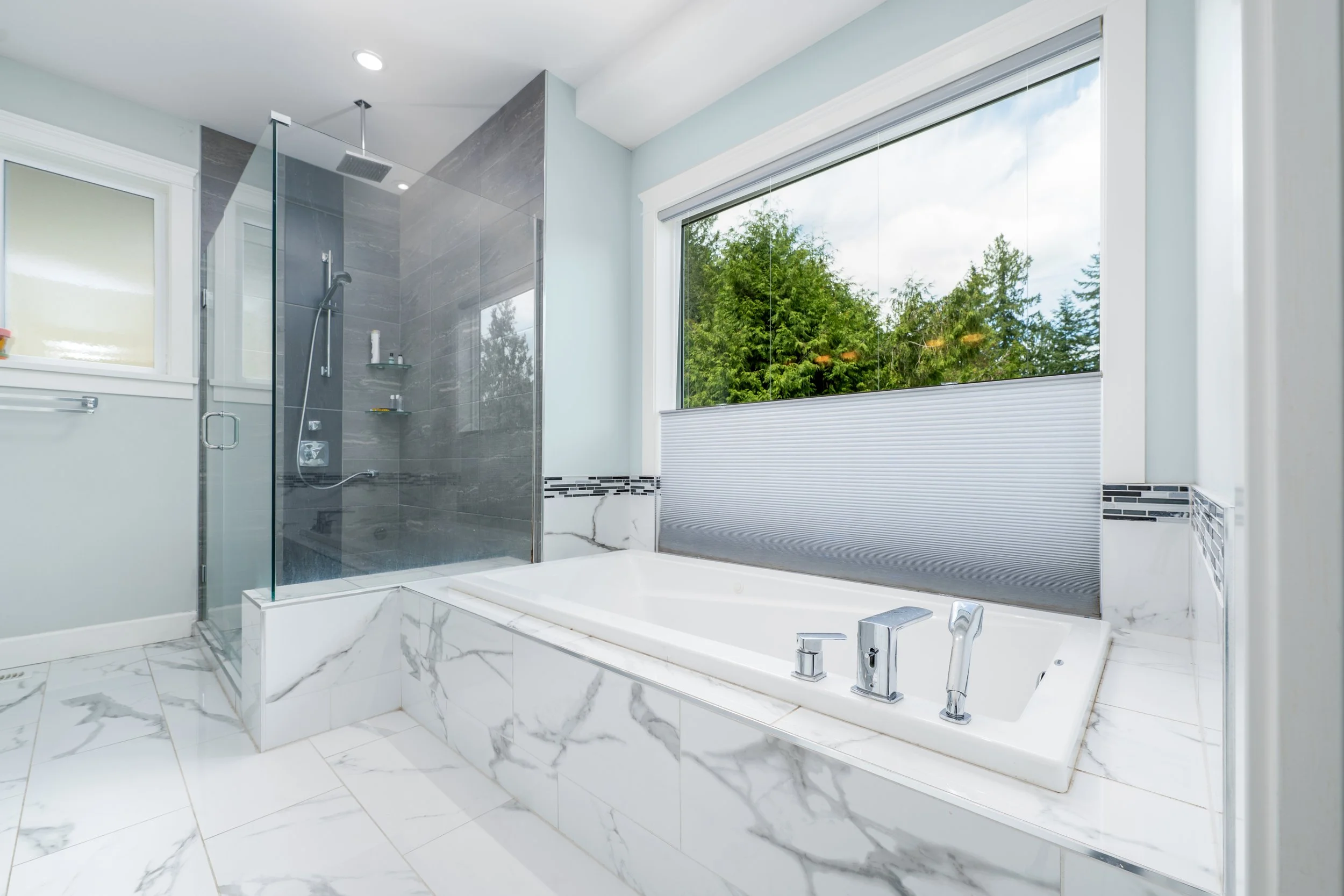 Primary Ensuite 3.jpg