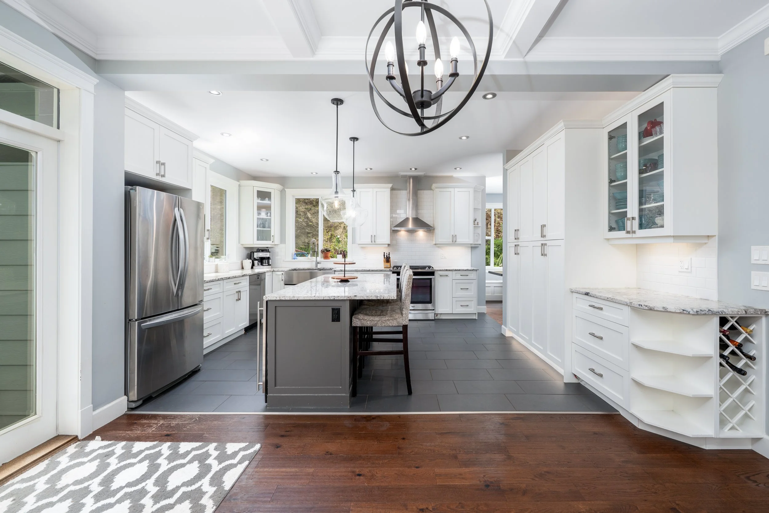 Kitchen 2.jpg