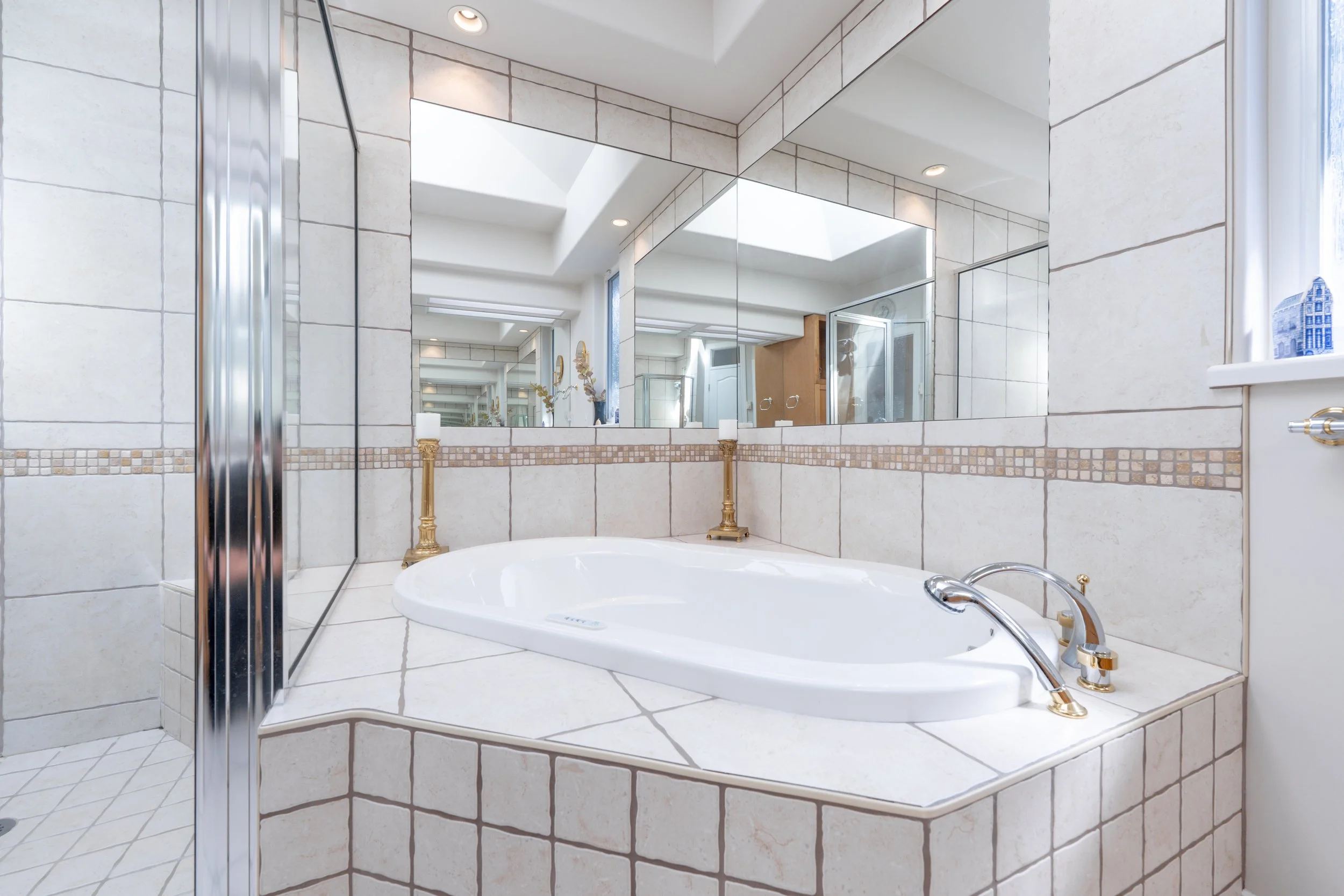 Primary Ensuite 2.jpg