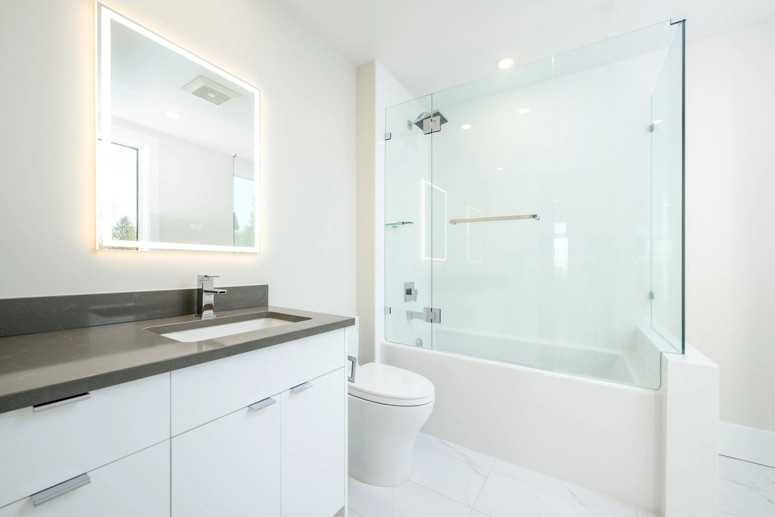 Second Ensuite 1.JPG