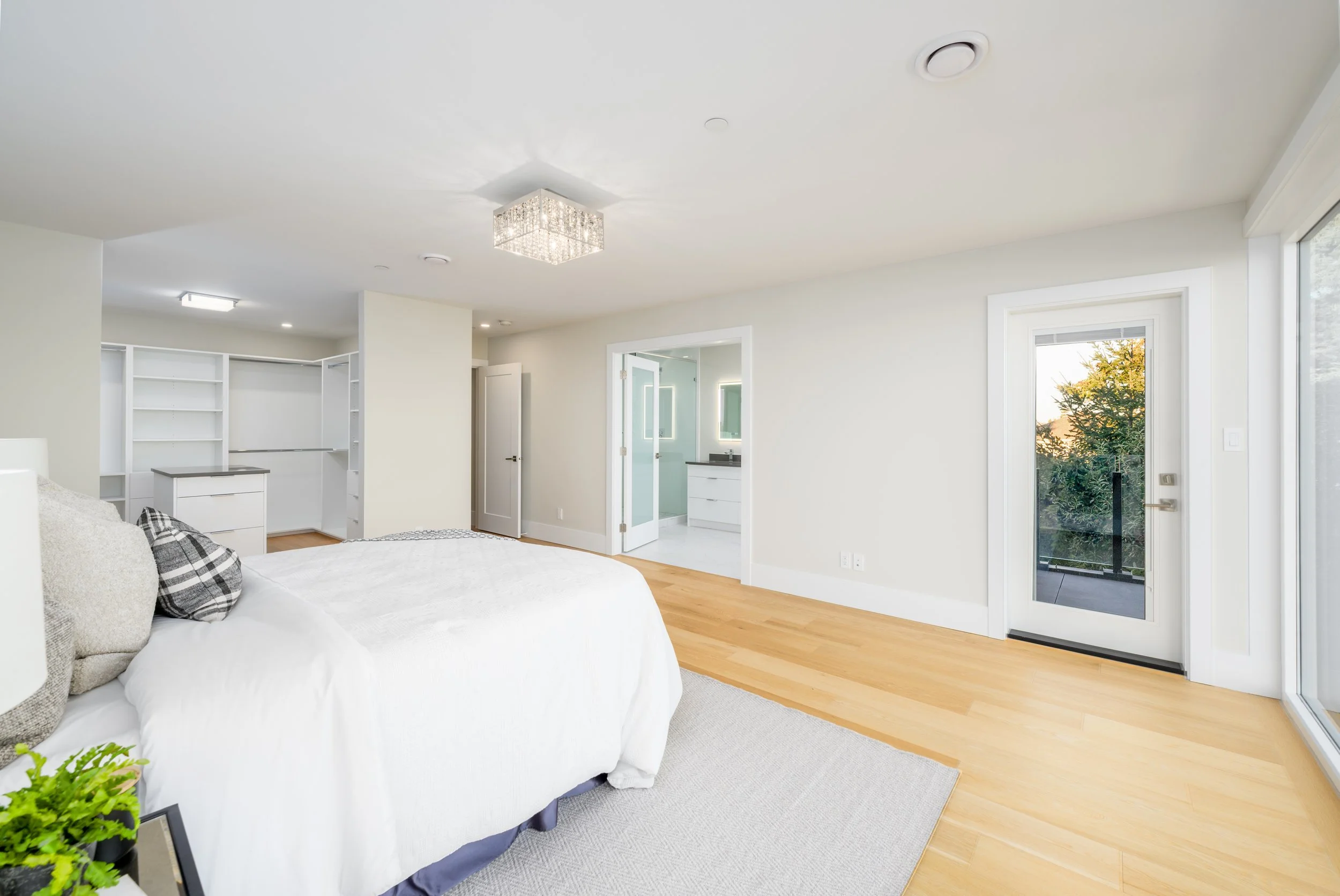 Primary Bedroom 5.JPG