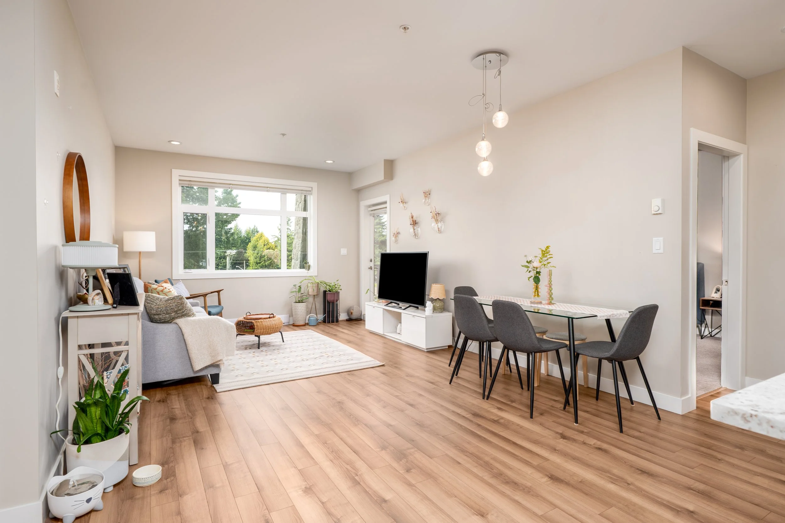 Living & Dining 1.jpg
