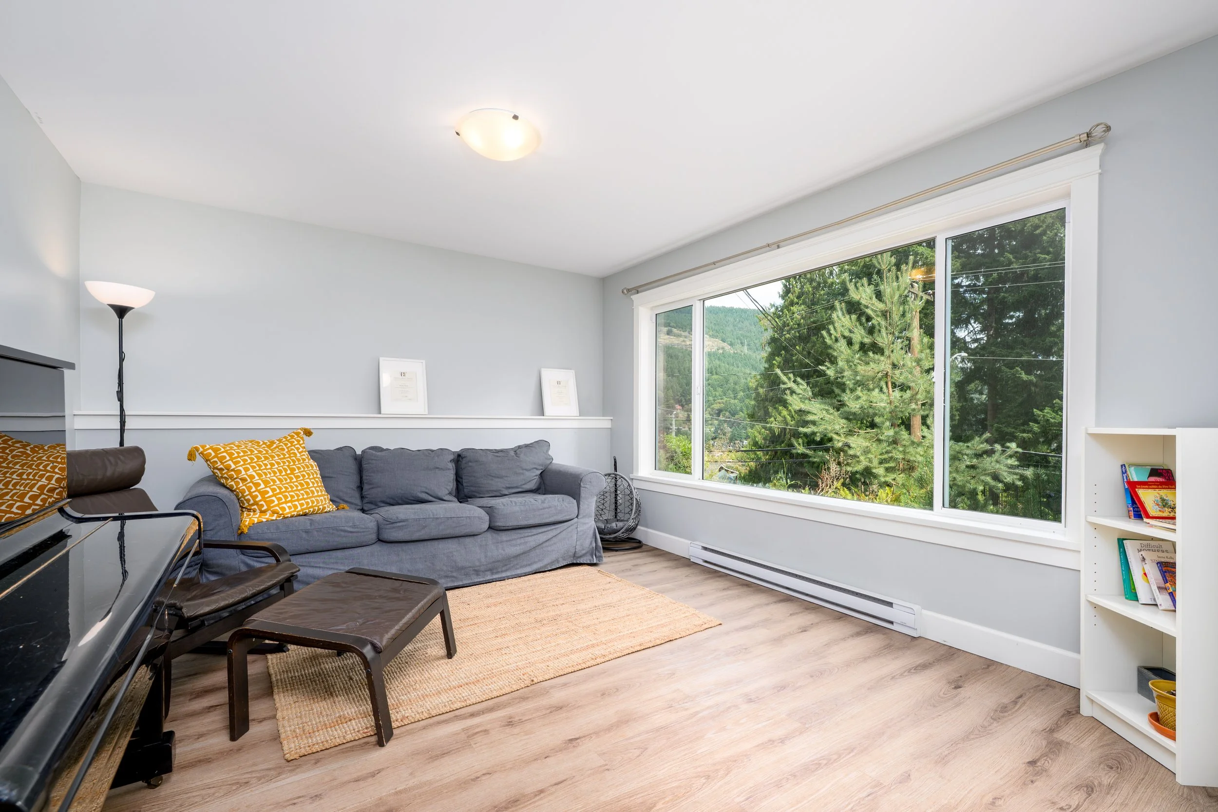 Suite - Living 1.jpg