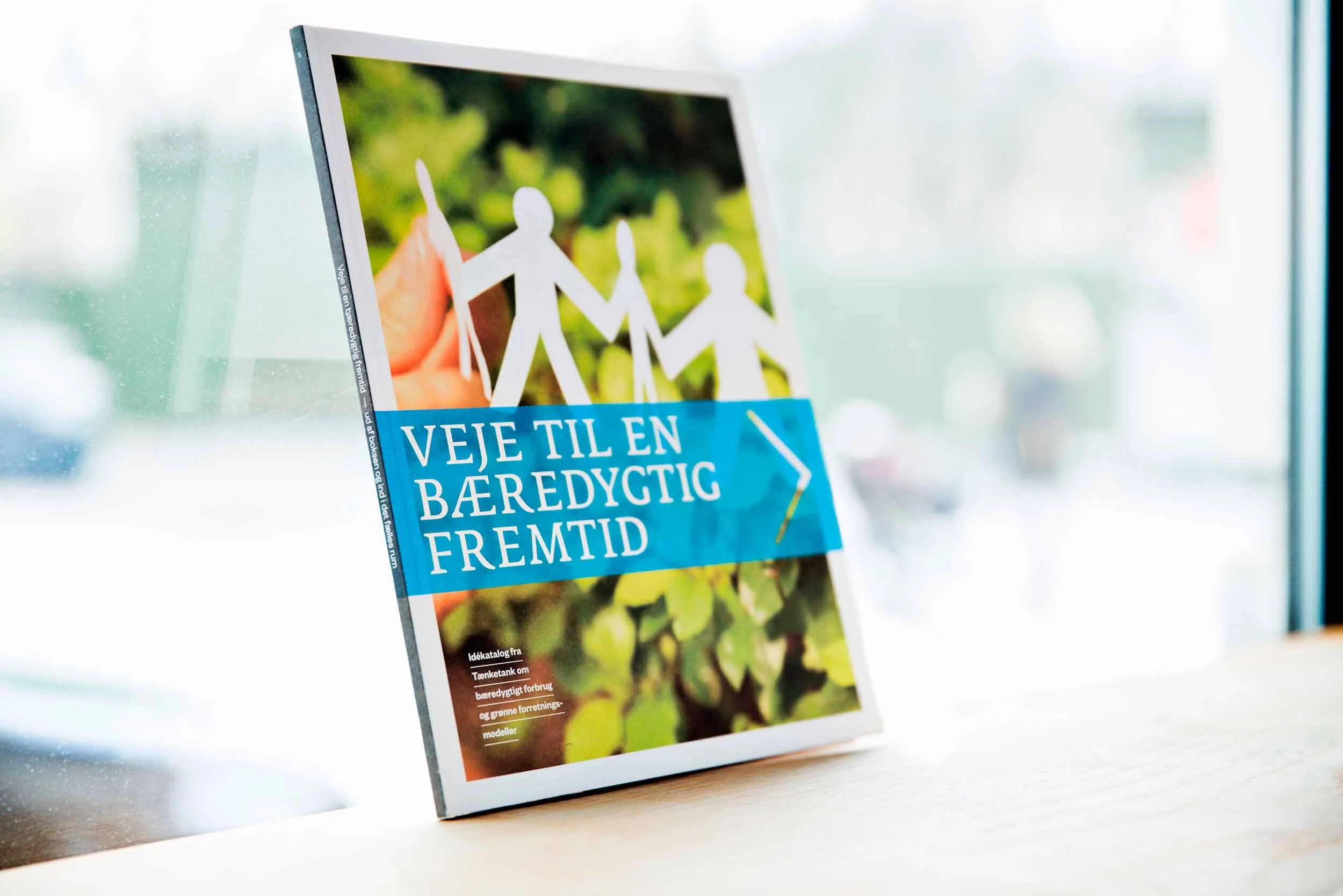 veje-til-en-bæredygtig-fremtid-cover-design.jpg