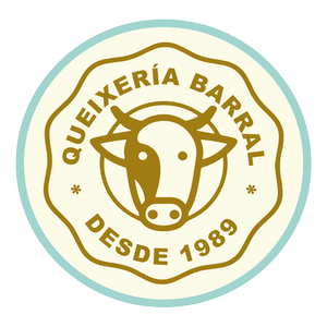 Logotipo de la quesería Barraal, con una vaca en el centro y texto en círculo que dice 'Quesería Barraal Desde 1989'.