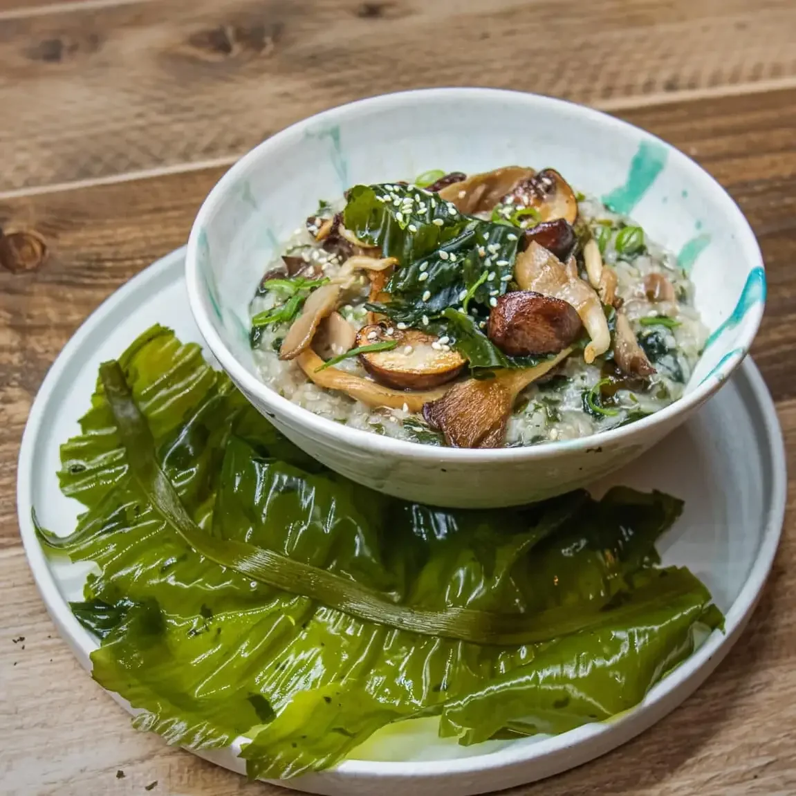 Tørret og knust økologisk winget tang fra Lofoten