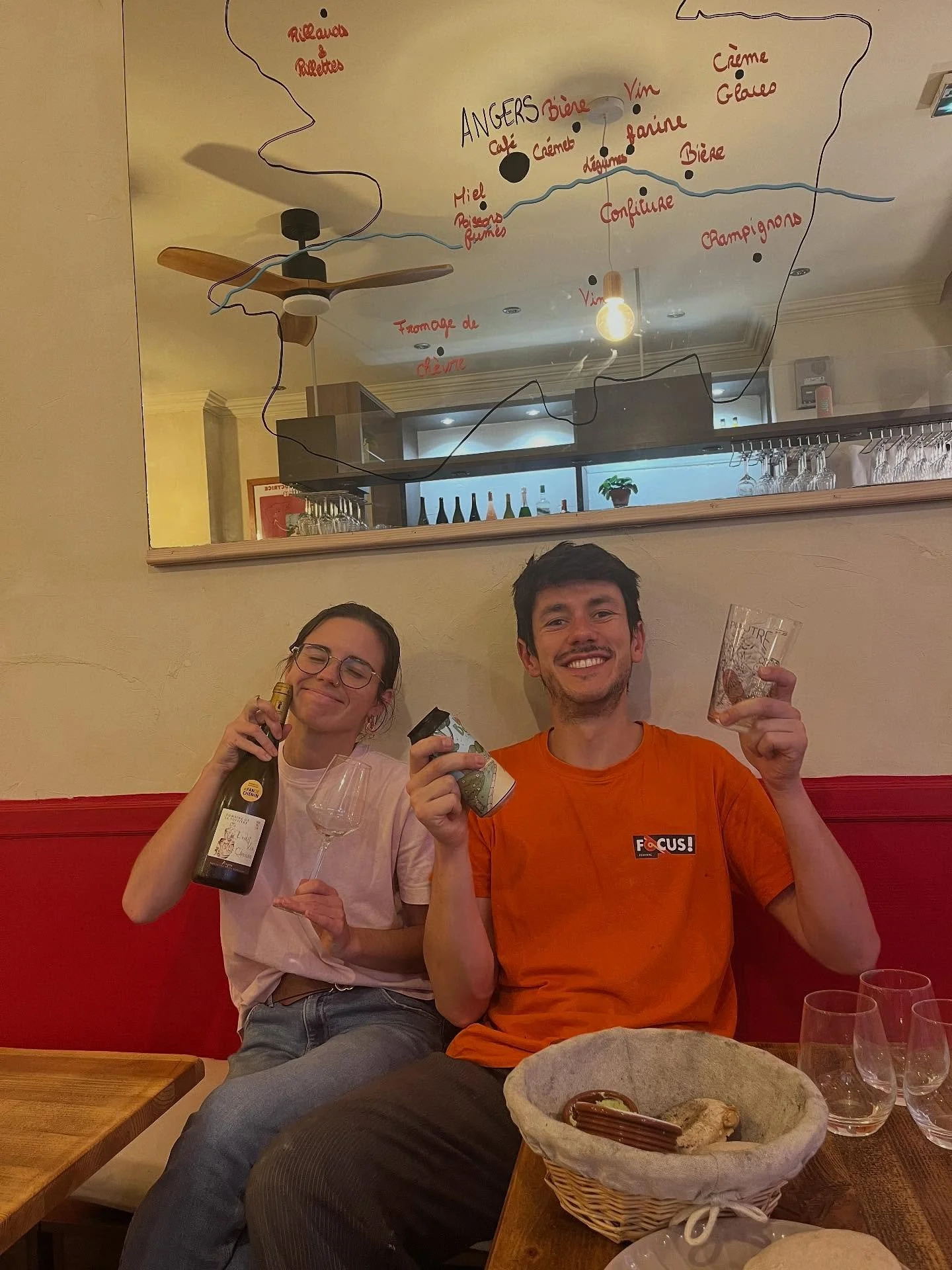 1&egrave;re semaine termin&eacute;e dimanche pour nous 🎶🎶 

On voulait vous dire 1000 mercis d&rsquo;avoir r&eacute;pondu pr&eacute;sent &agrave; cette semaine d&rsquo;ouverture ! Trop contents d&rsquo;avoir rempli la salle et ravi vos papilles :) 