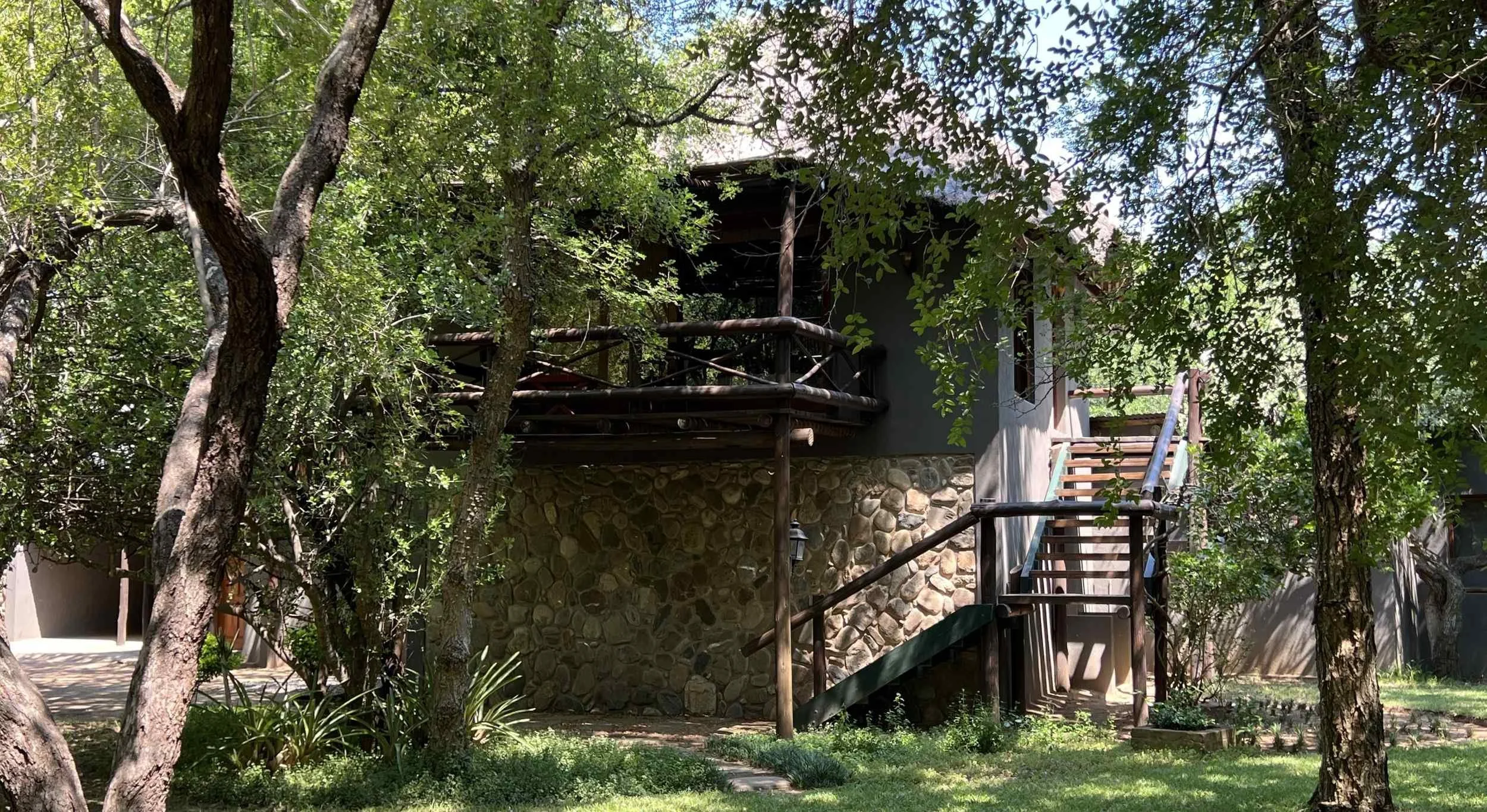 Indlovu - Room 2.JPG