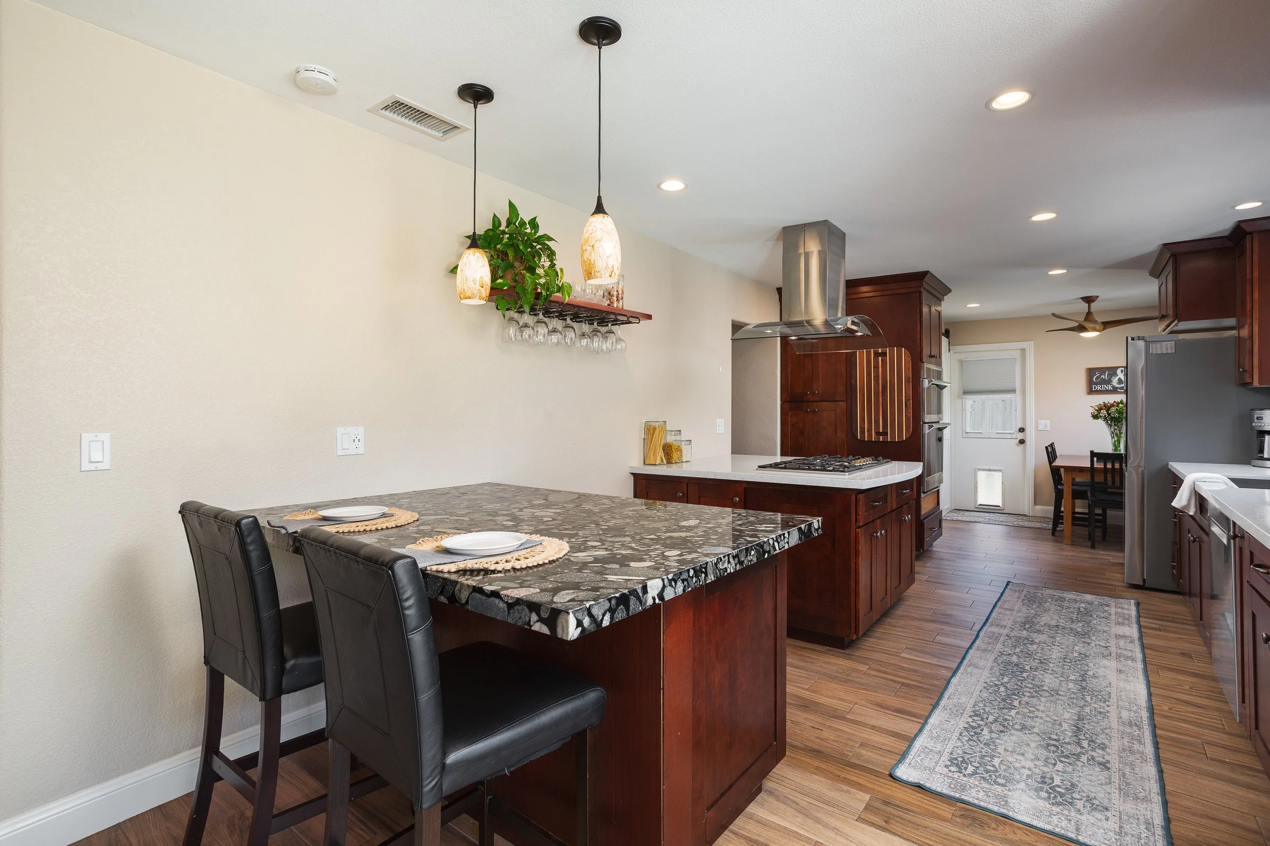 3131 Lincoln Way MLS-25.jpg