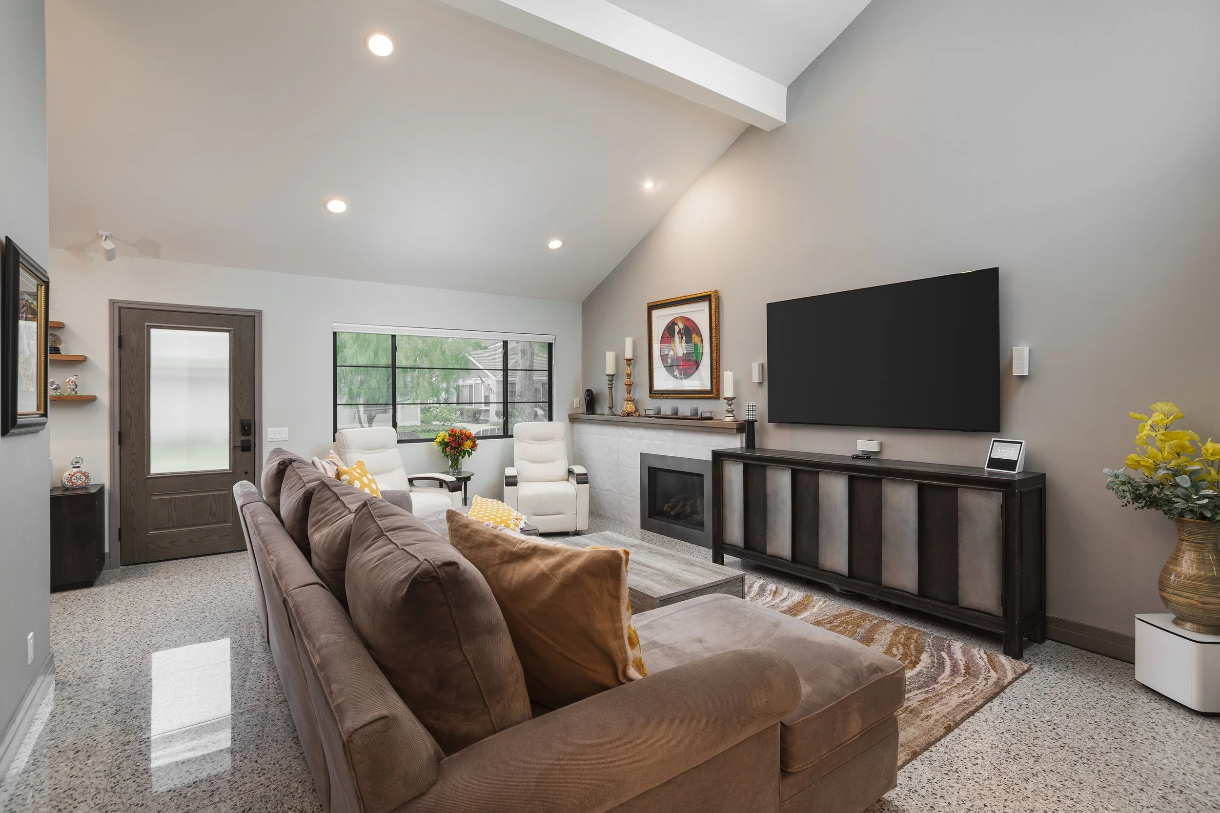 1916 Bay Crest St MLS-15.jpg