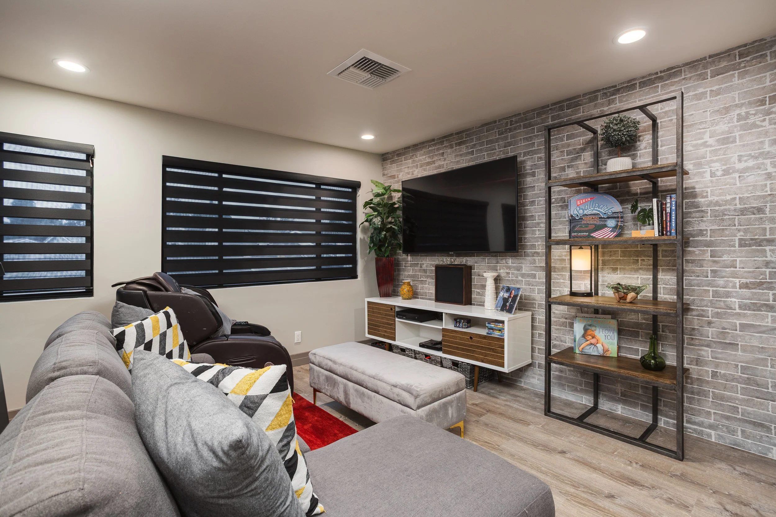 1916 Bay Crest St MLS-35.jpg