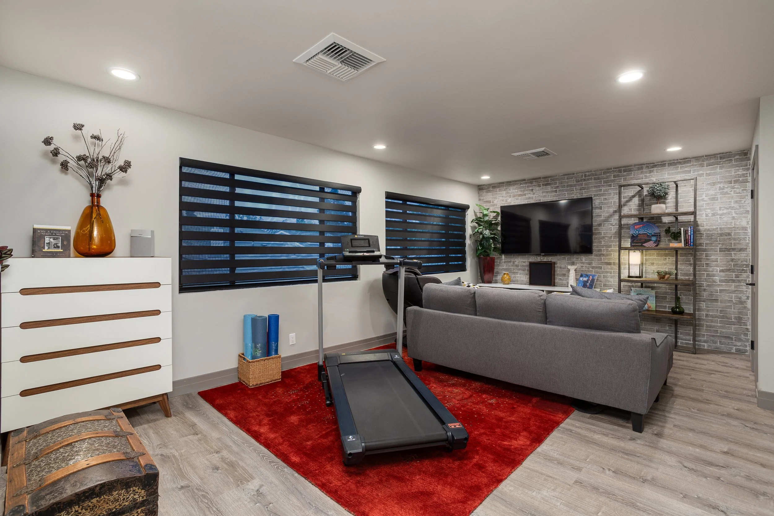 1916 Bay Crest St MLS-37.jpg