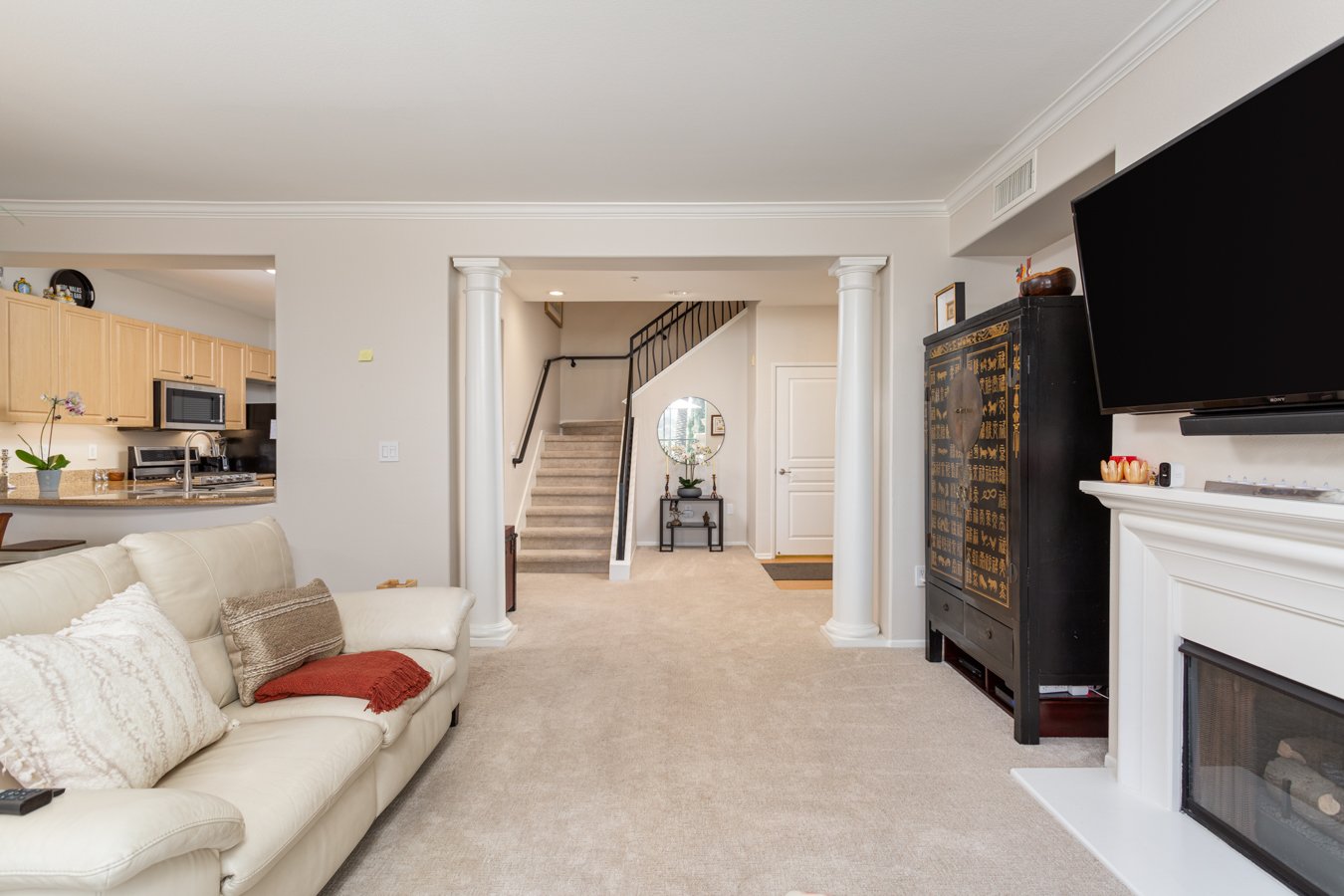 2350 Watermarke Pl MLS-12.jpg