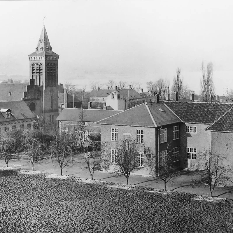 Historisk foto af Skt. Josefs Skole i Roskilde
