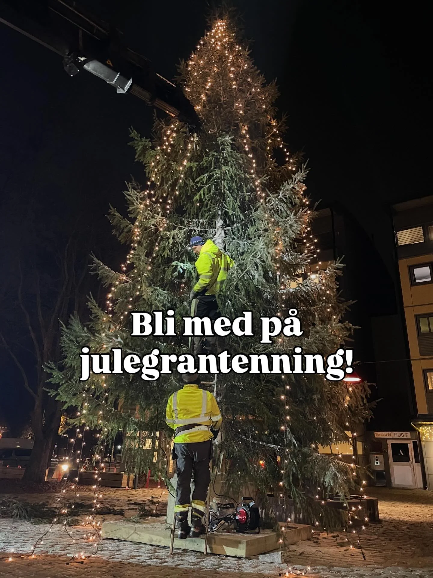 Bli med p&aring; julegrantenning i dag kl.16:00 p&aring; Ankertorget, ved Storgata 97! Det blir gratis gl&oslash;gg og pepperkaker, lykkehjul og god stemning med julemusikk&hearts;️🎄🎶