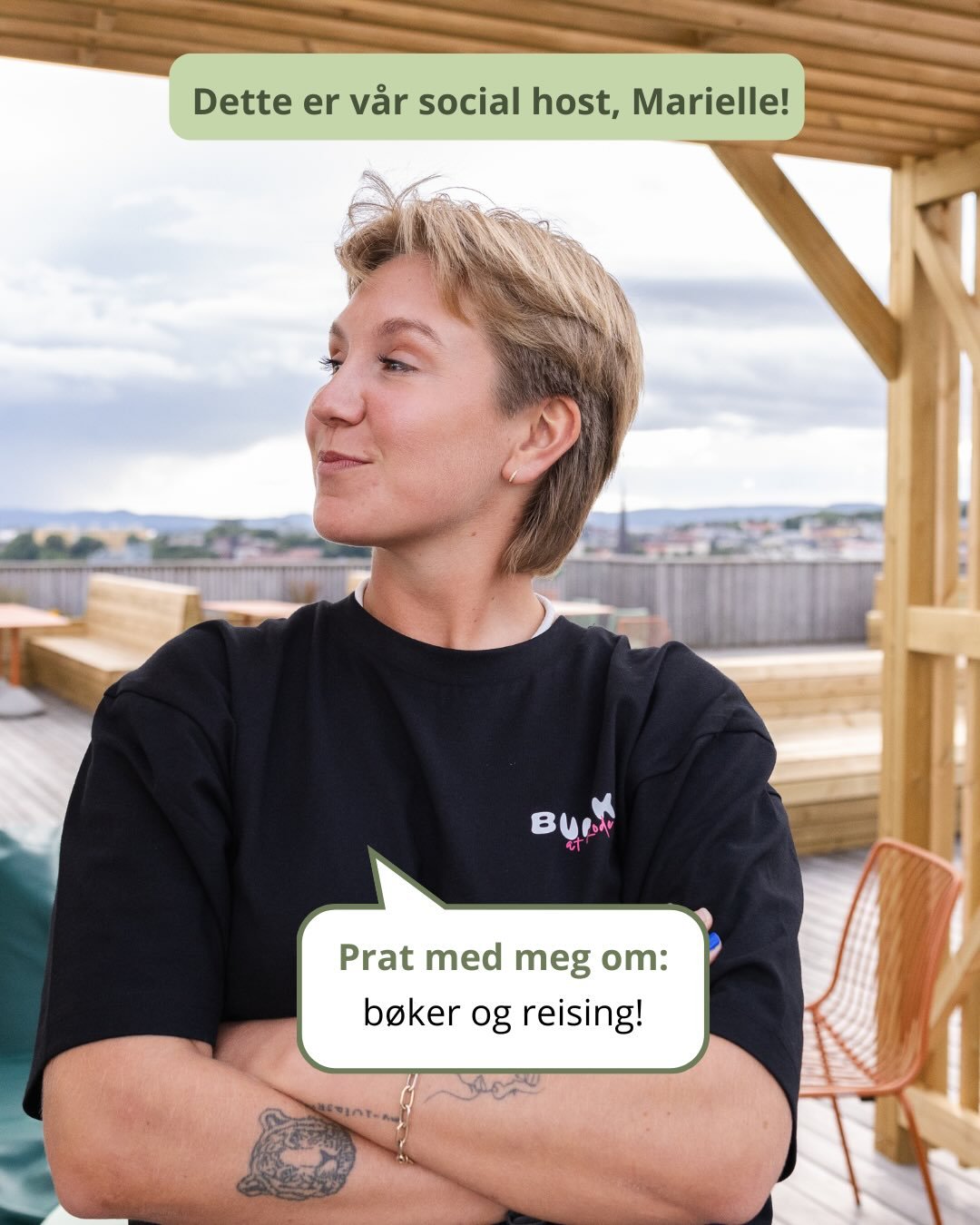 M&oslash;t Marielle ✨
V&aring;r social host som alltid tar deg imot med &aring;pne armer om du tar turen. Marielle er typen som gj&oslash;r det lett &aring; henge, lett &aring; prate &ndash; og veldig vanskelig &aring; ikke f&oslash;le seg velkommen.