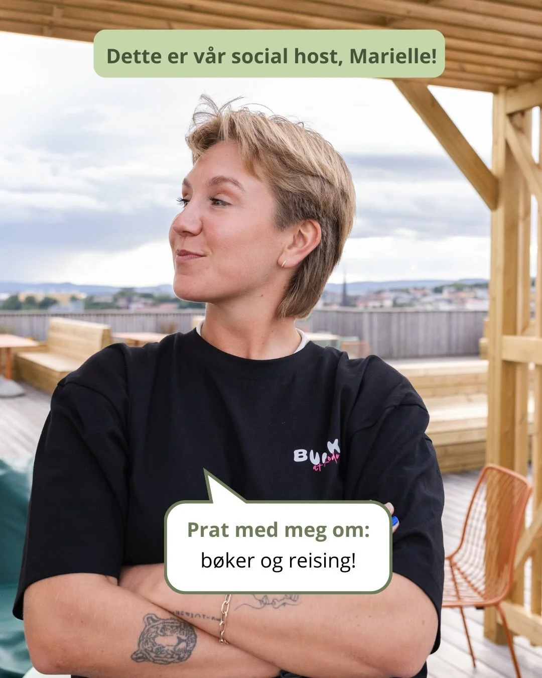 M&oslash;t Marielle ✨
V&aring;r social host som alltid tar deg imot med &aring;pne armer om du tar turen. Marielle er typen som gj&oslash;r det lett &aring; henge, lett &aring; prate &ndash; og veldig vanskelig &aring; ikke f&oslash;le seg velkommen.